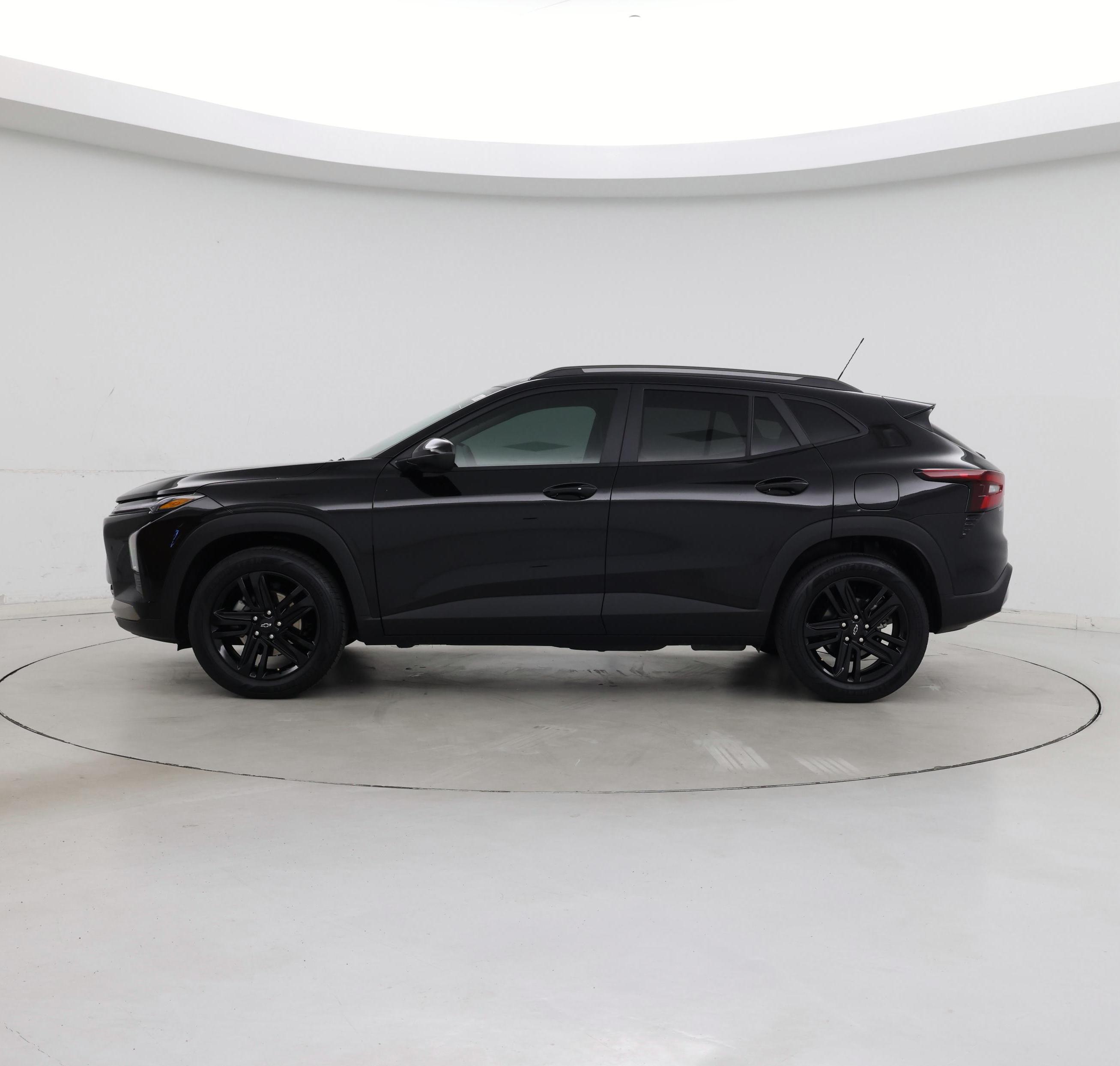 Thumbnail: 2026 Chevrolet Trax - 3