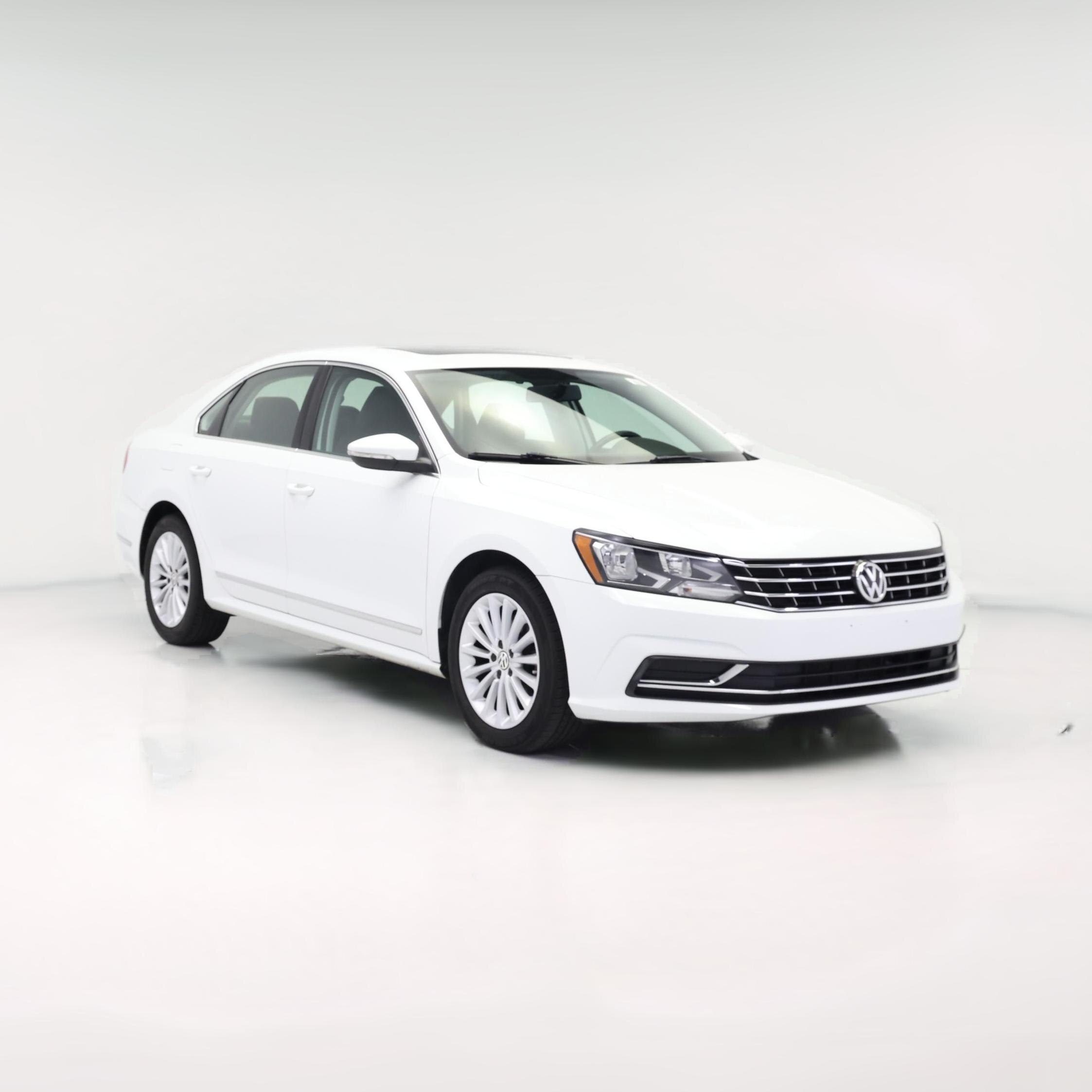 Thumbnail: 2017 Volkswagen Passat - 1