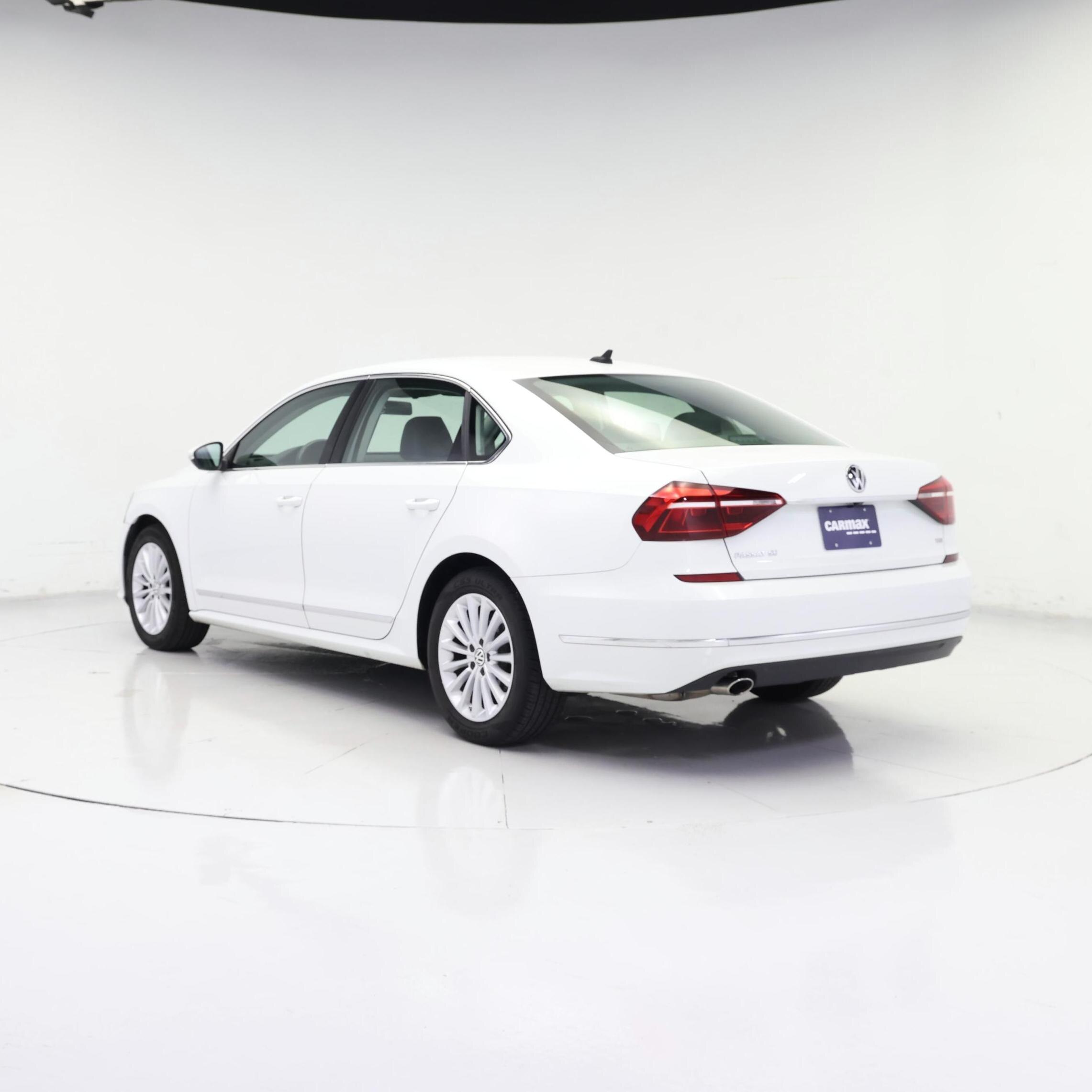 Thumbnail: 2017 Volkswagen Passat - 2