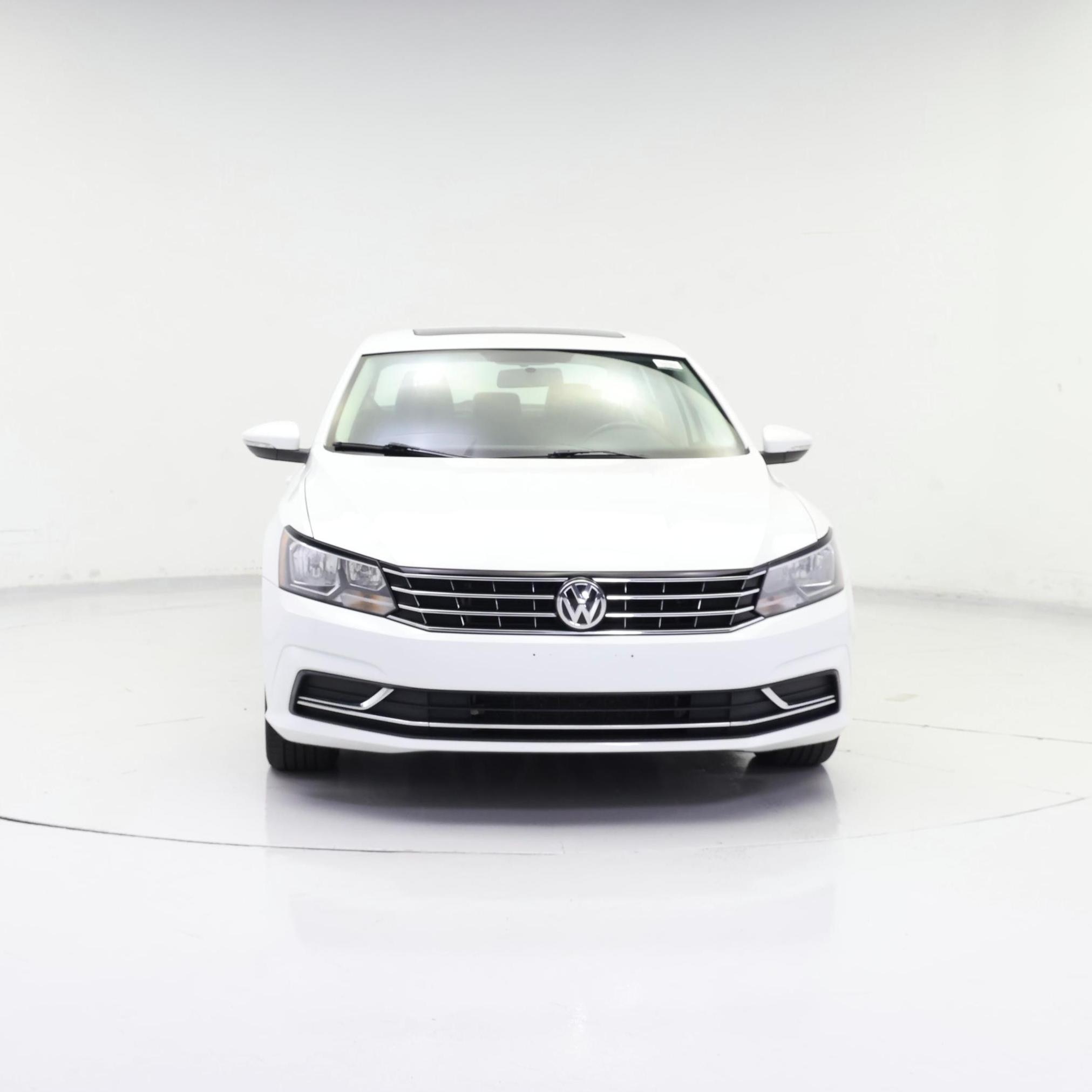 Thumbnail: 2017 Volkswagen Passat - 5