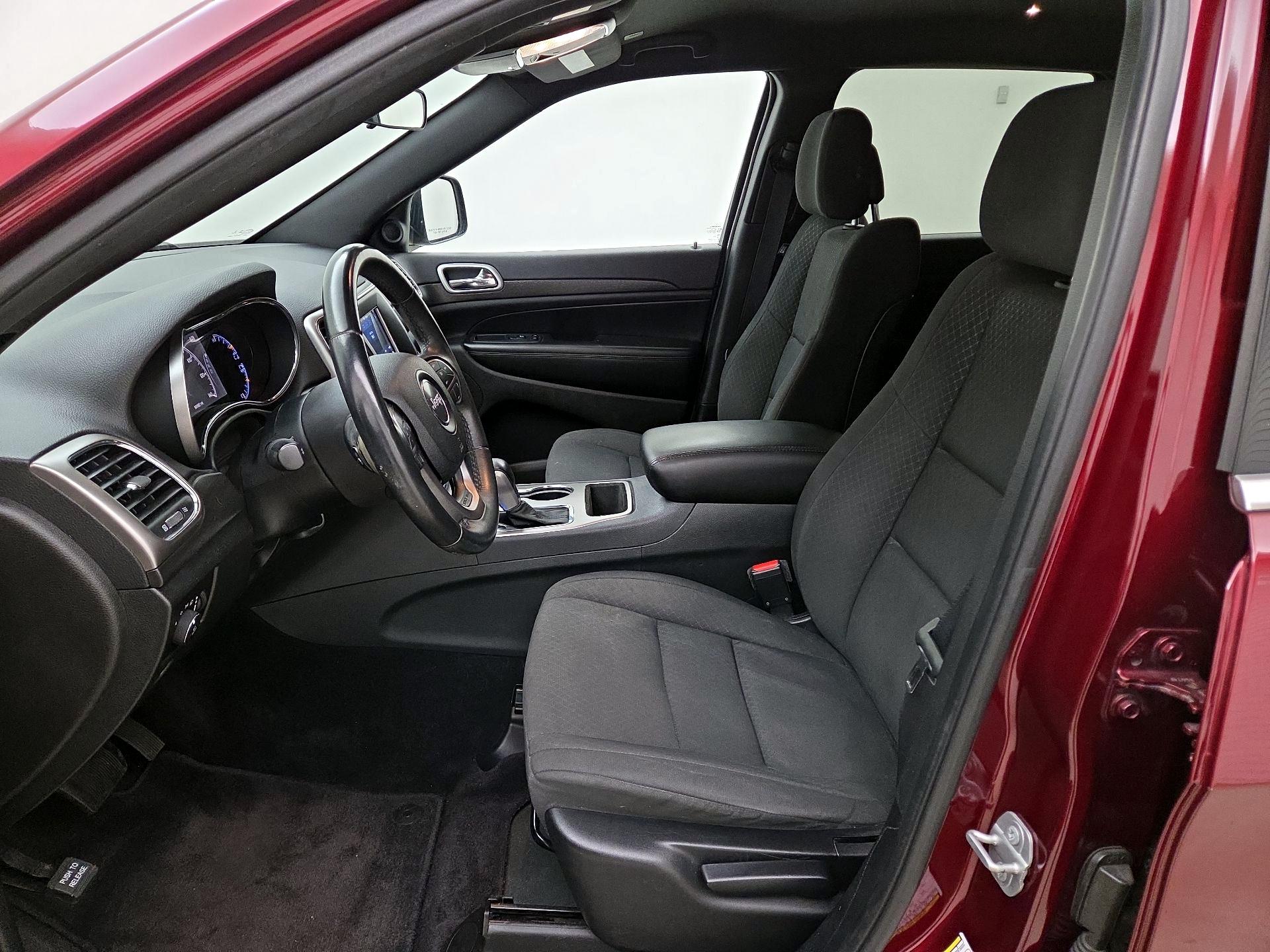 Thumbnail: 2018 Jeep Grand Cherokee - 11