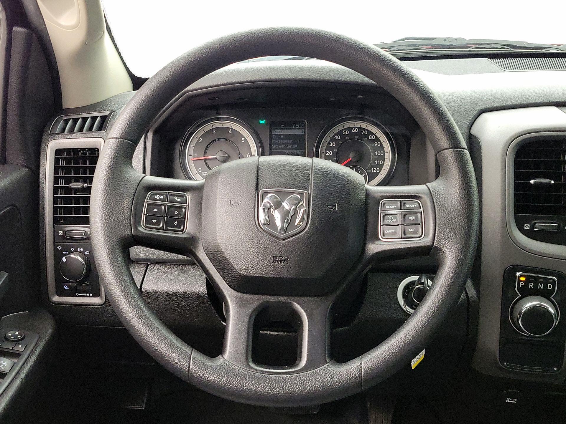 Thumbnail: 2020 RAM 1500 Classic - 10