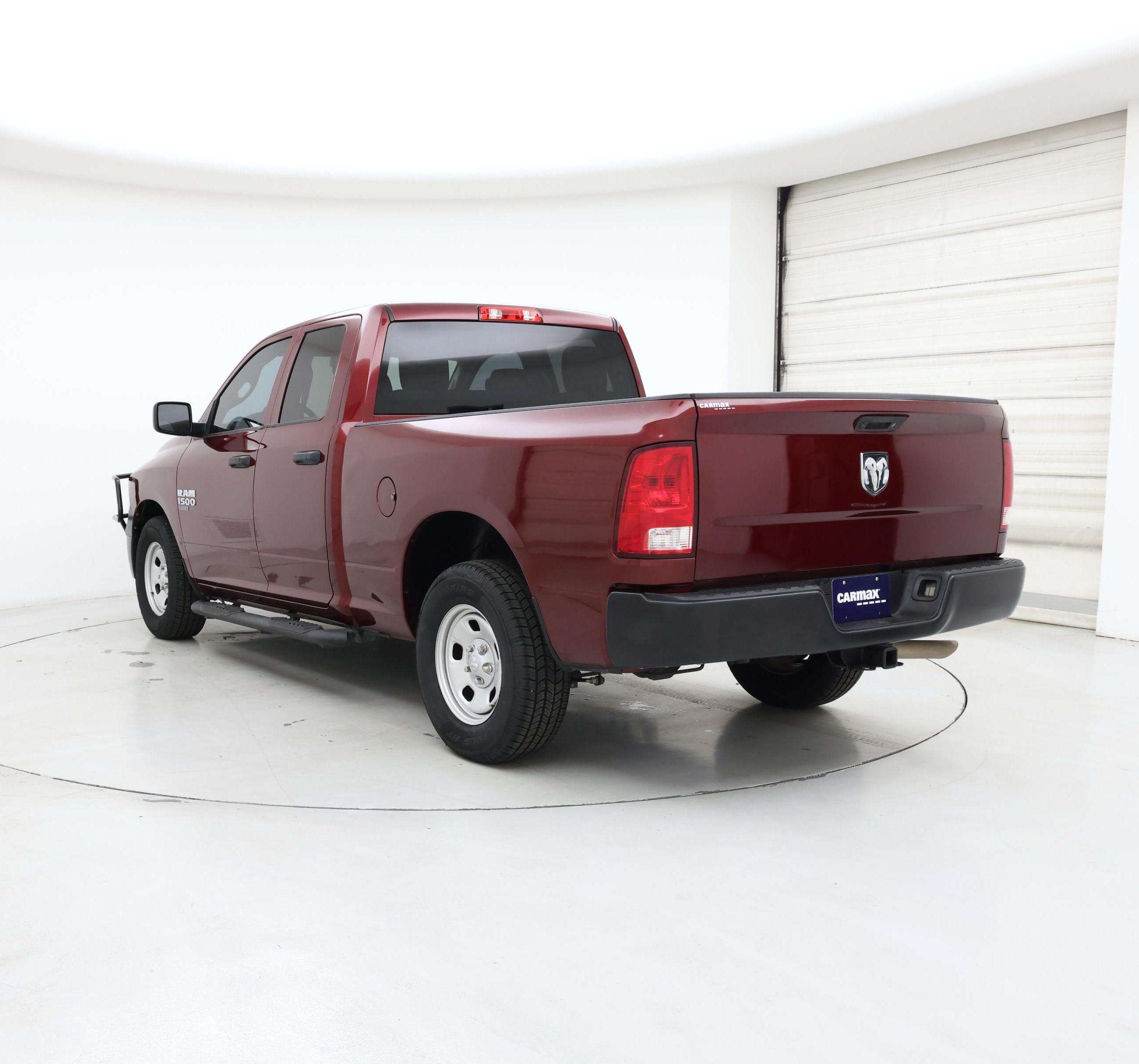 Thumbnail: 2020 RAM 1500 Classic - 2