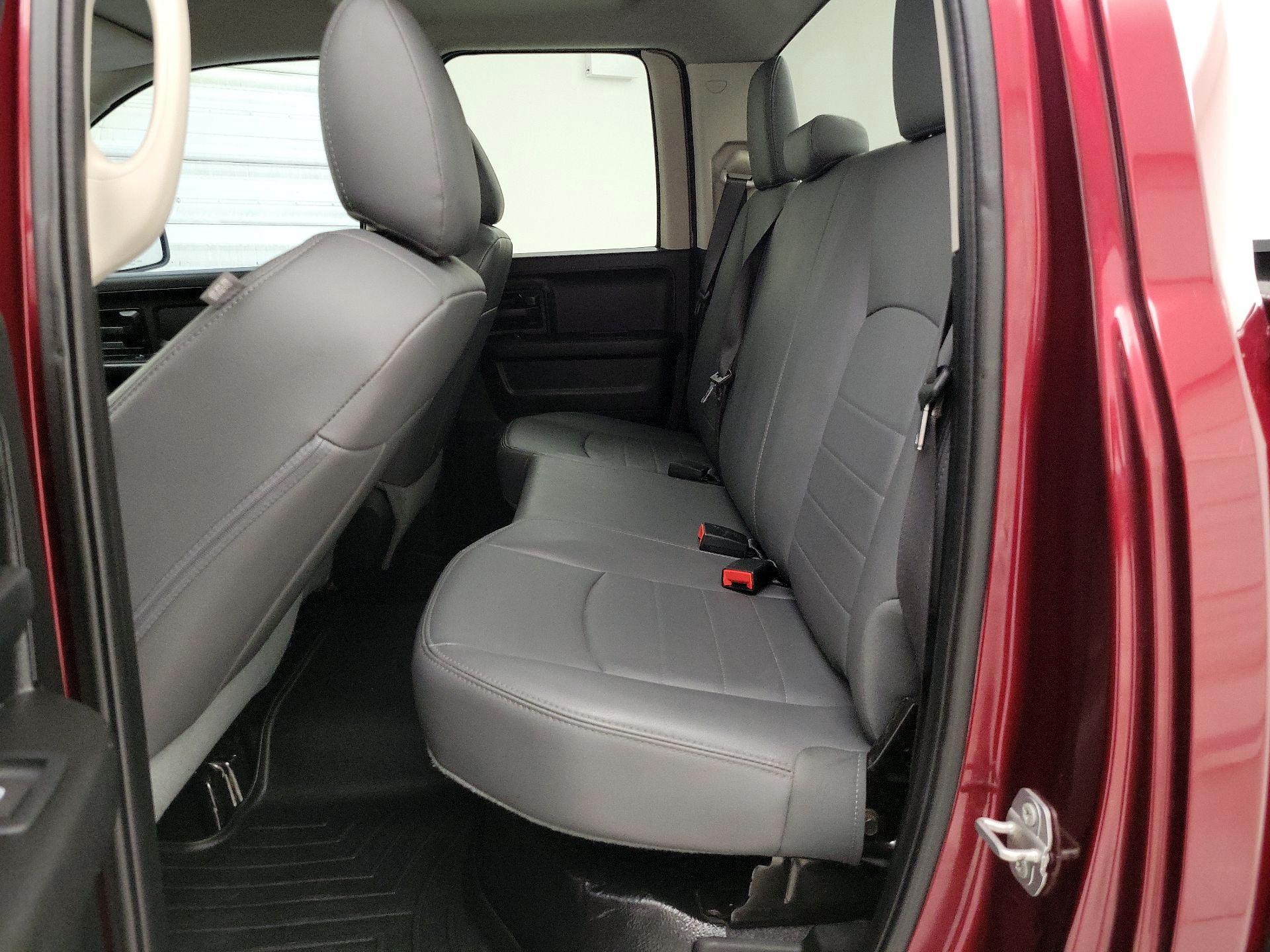 Thumbnail: 2020 RAM 1500 Classic - 19