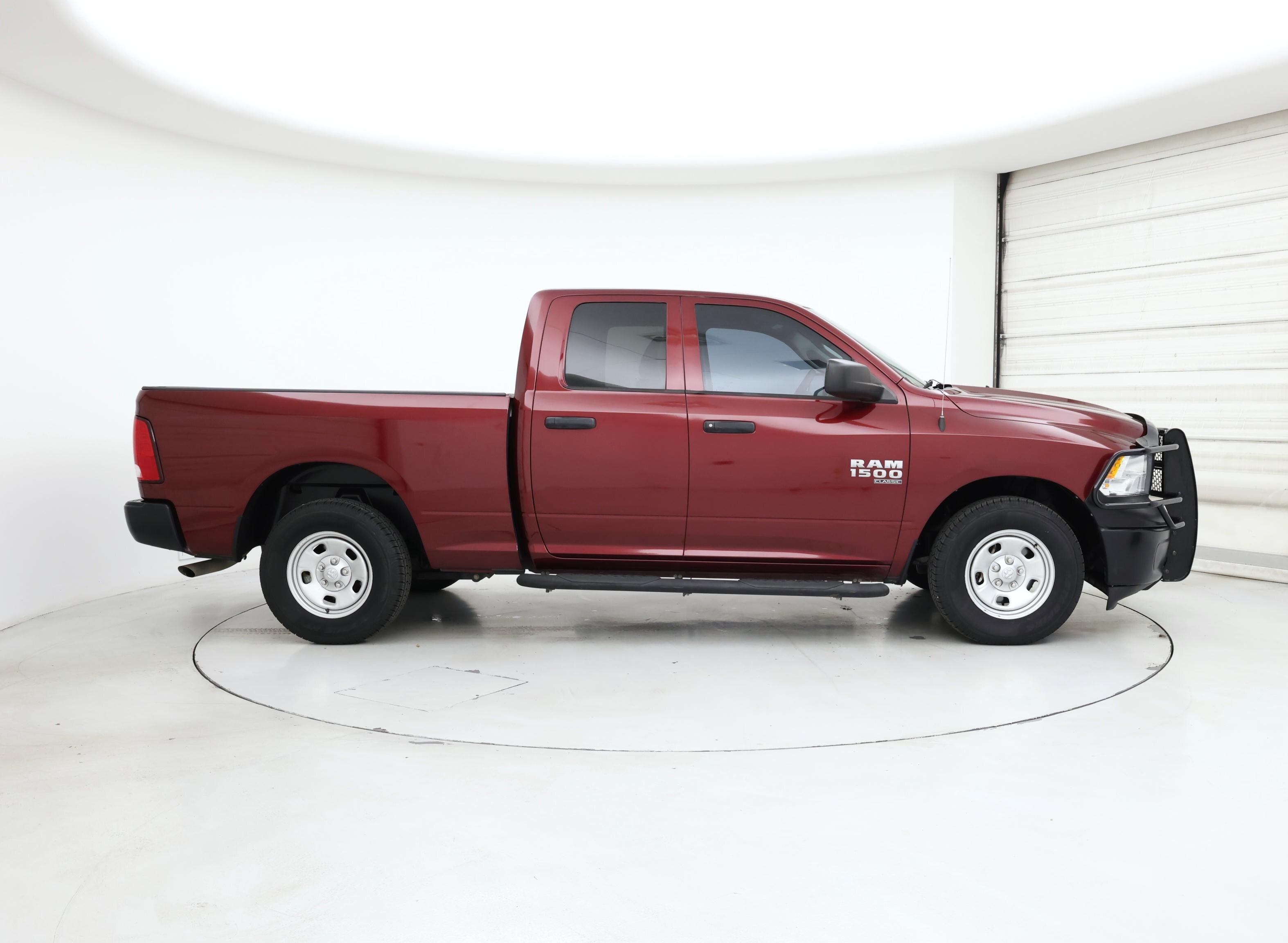 Thumbnail: 2020 RAM 1500 Classic - 7
