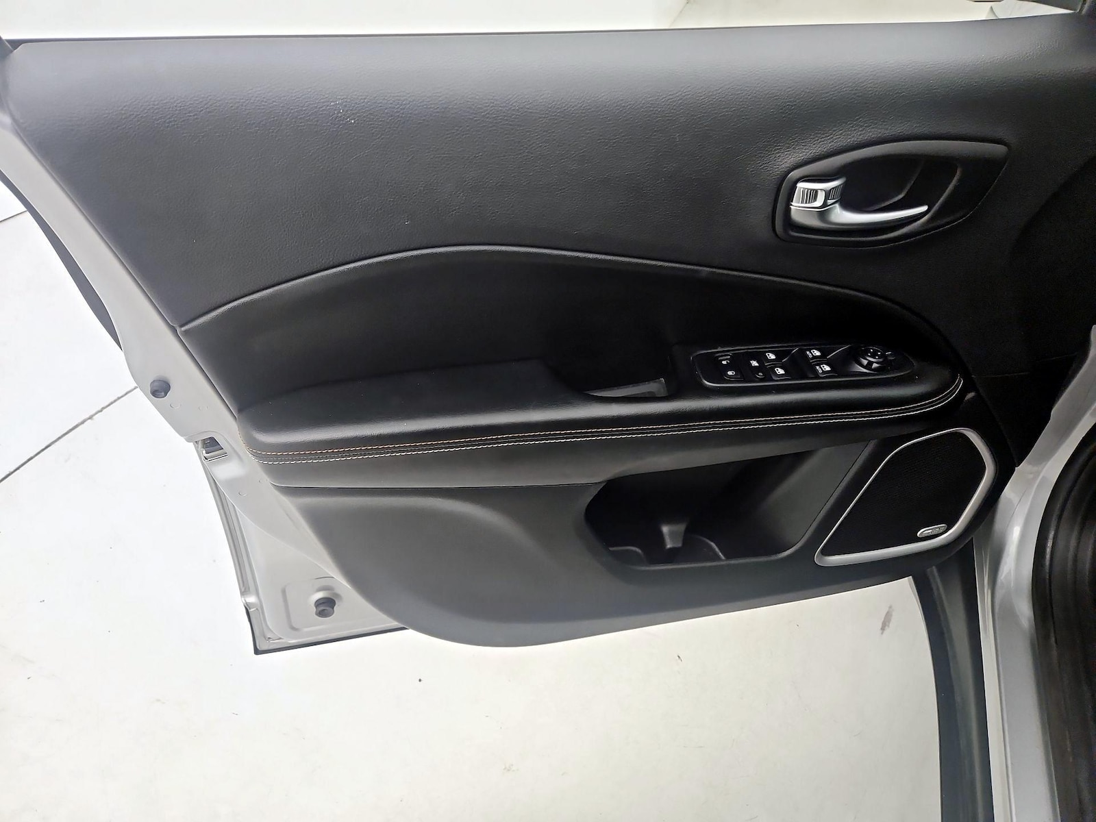 2021 Jeep Compass Latitude - Photo 13