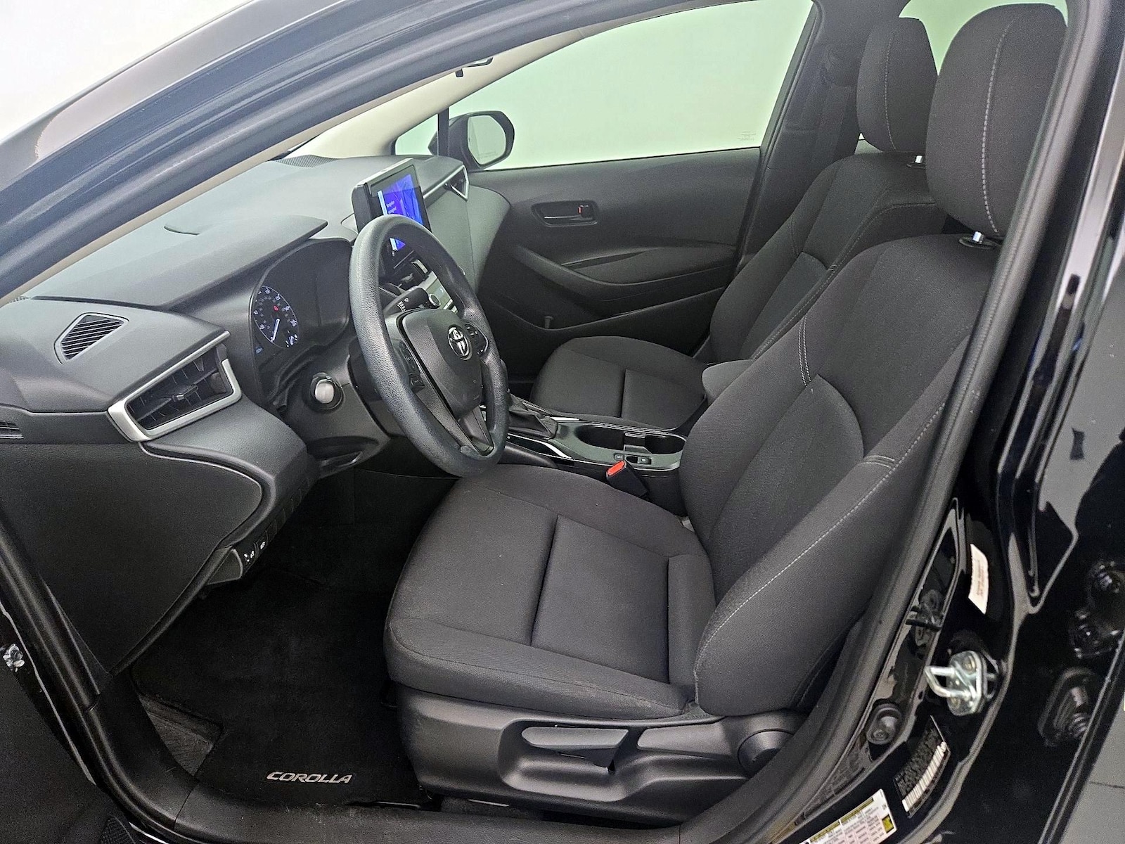 2024 Toyota Corolla LE - Photo 12