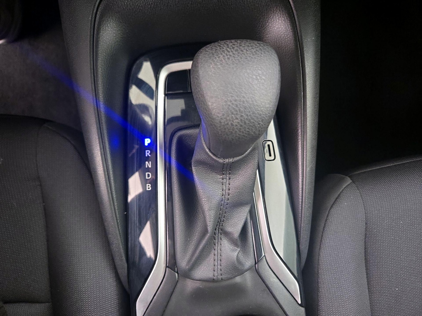2024 Toyota Corolla LE - Photo 18