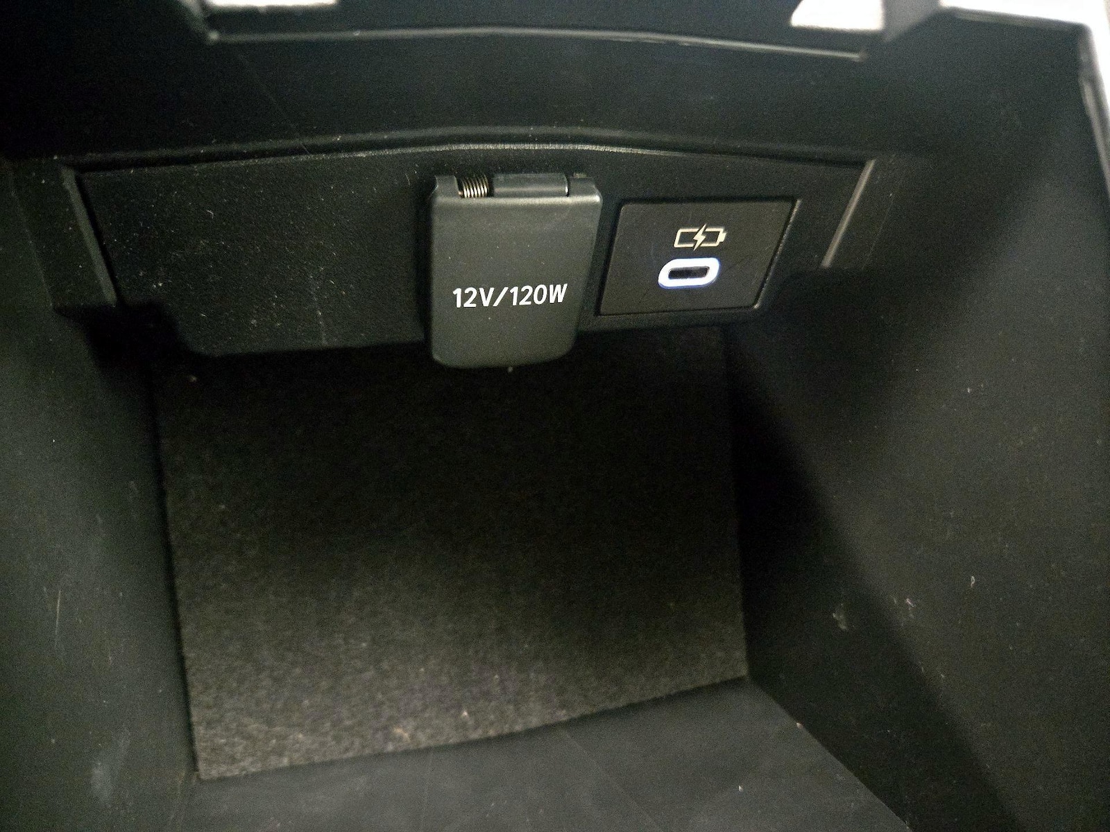 2024 Toyota Corolla LE - Photo 19