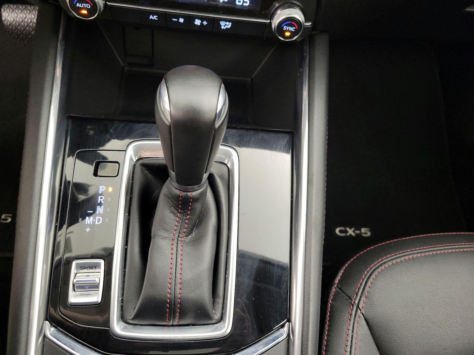 2024 Mazda CX-5 S Carbon Edition - Photo 18