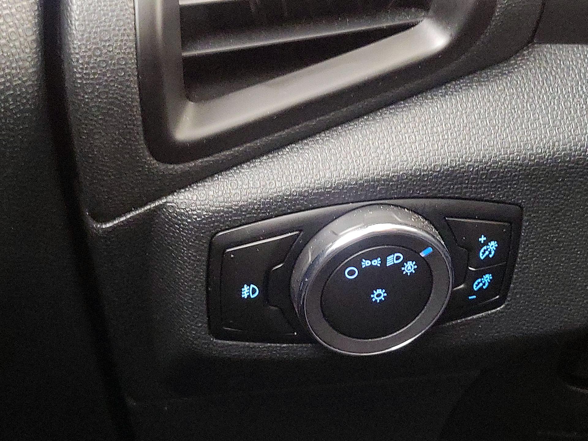 Thumbnail: 2021 Ford EcoSport - 13