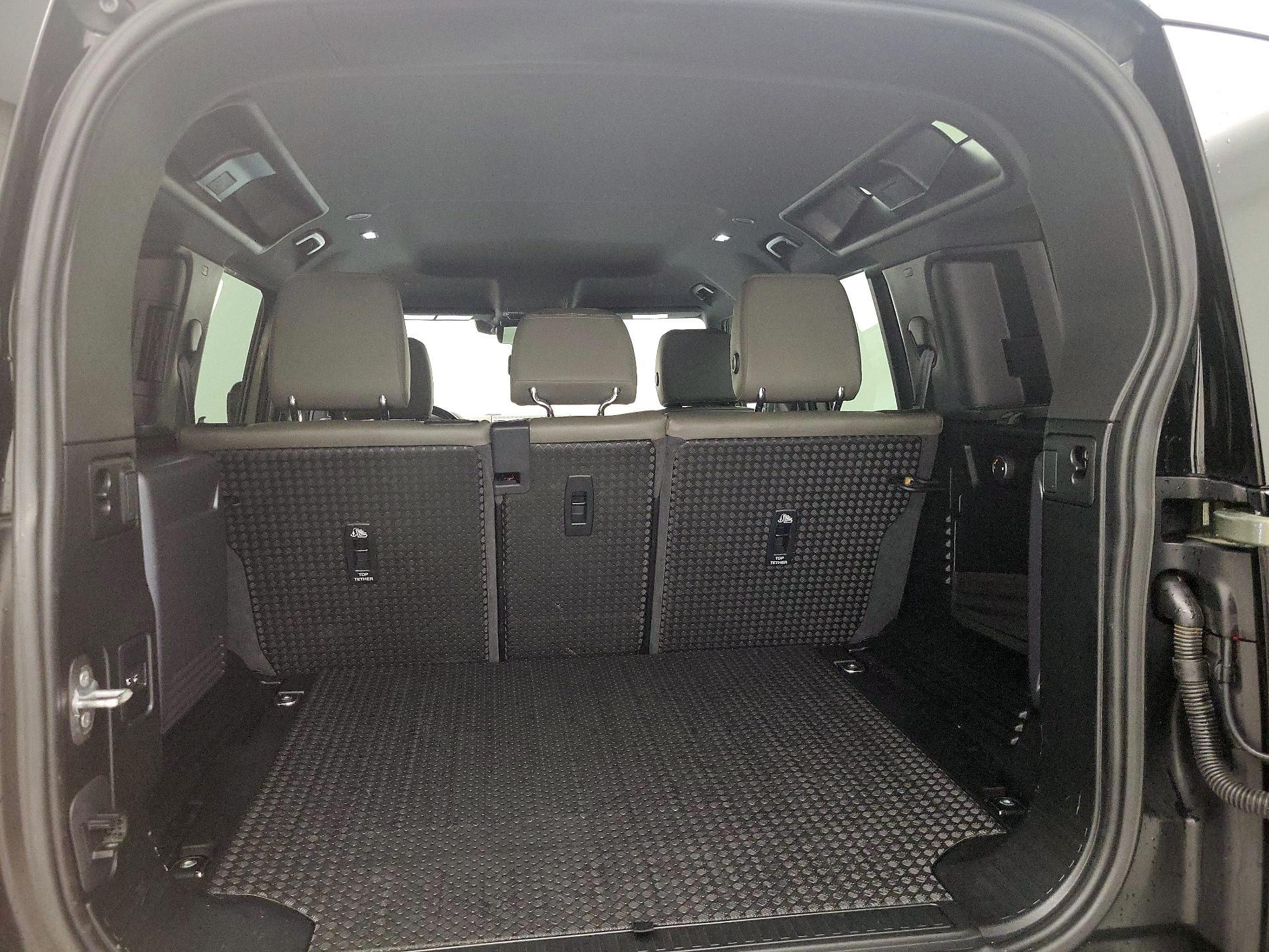 Thumbnail: 2021 Land Rover Defender - 20