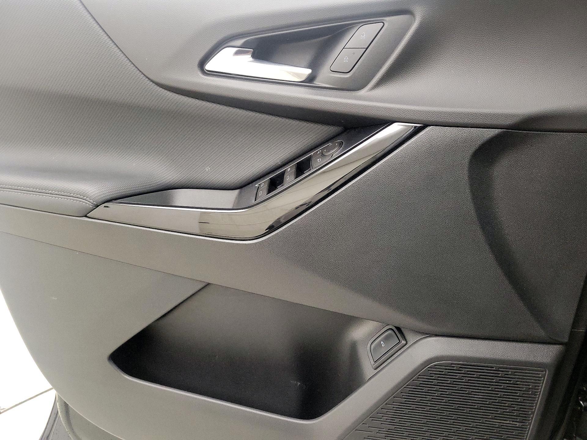 Thumbnail: 2026 Chevrolet Equinox - 12