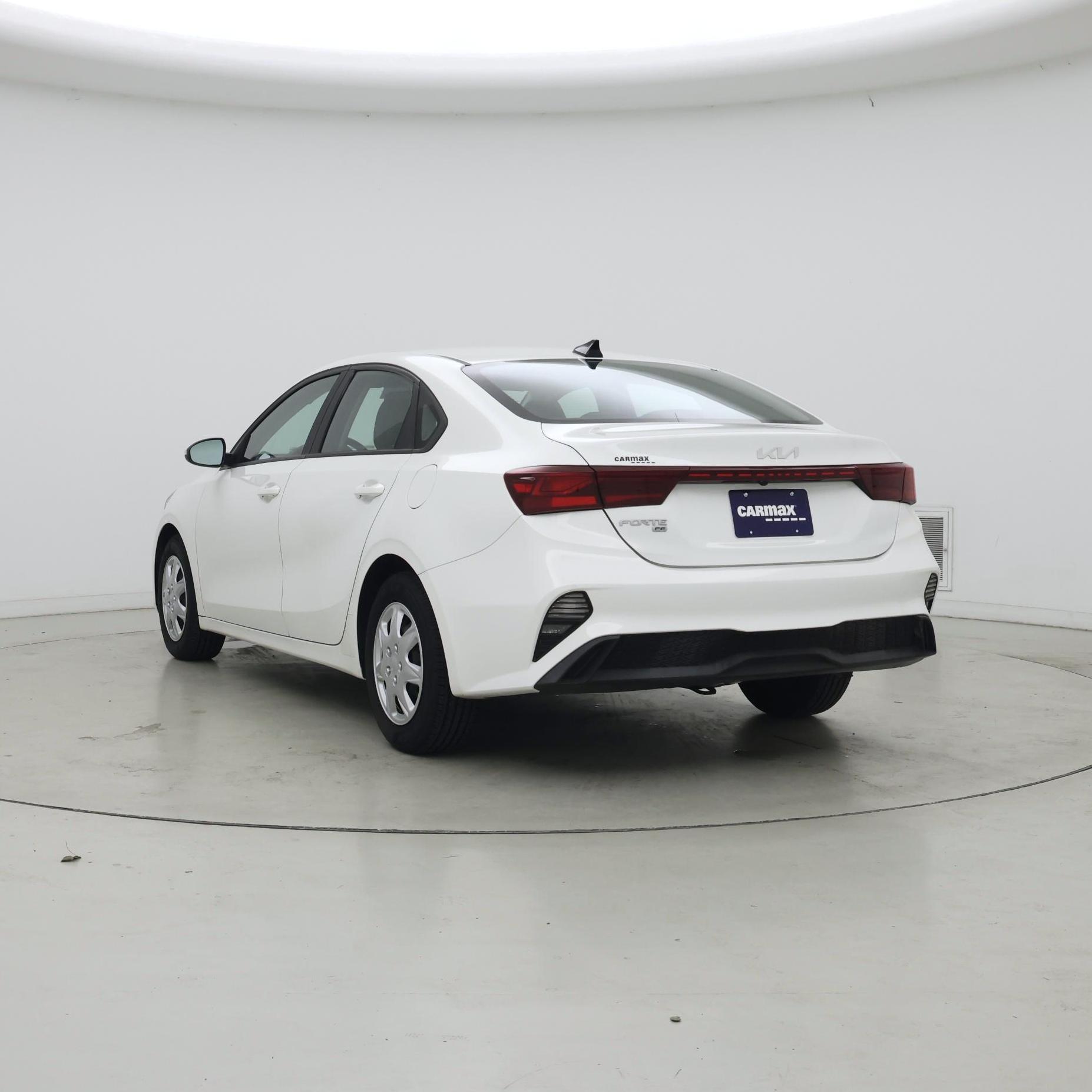 Thumbnail: 2022 Kia Forte - 2