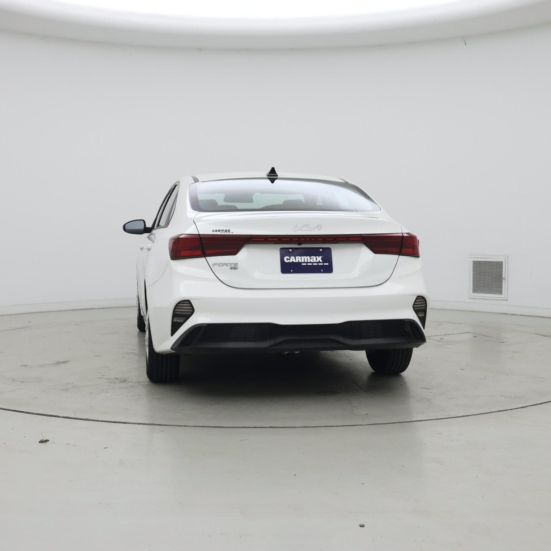 Thumbnail: 2022 Kia Forte - 6