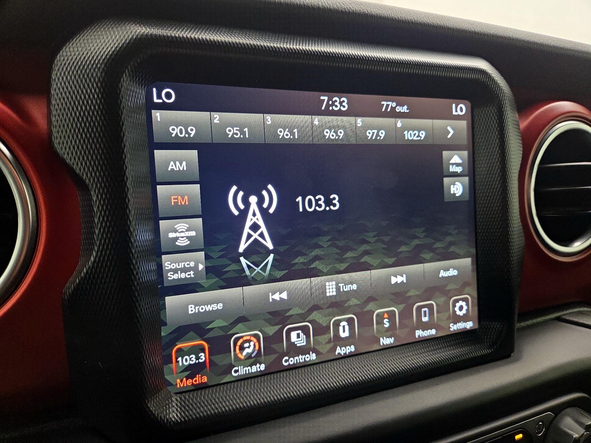 Thumbnail: 2022 Jeep Gladiator - 16