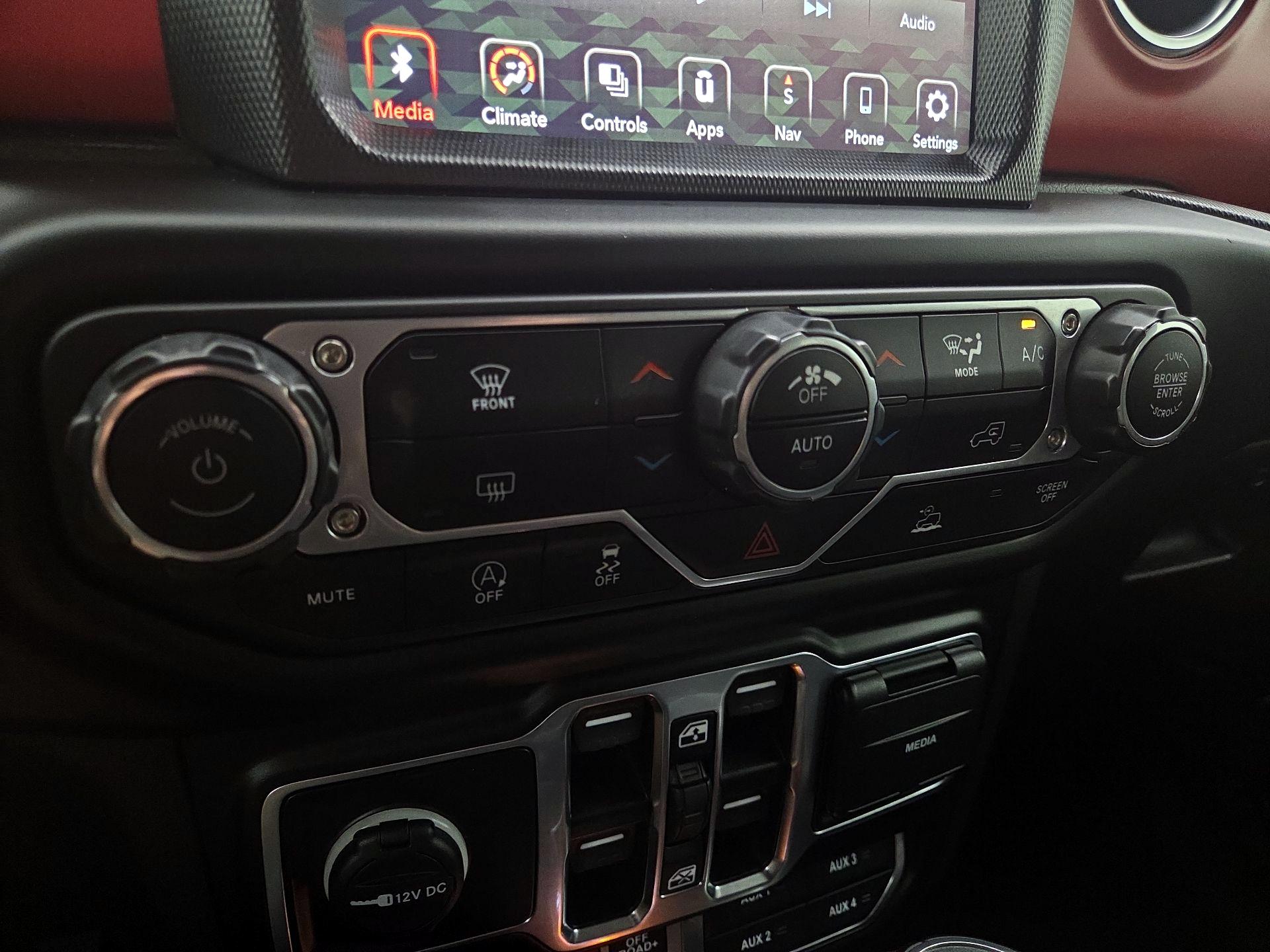 Thumbnail: 2022 Jeep Gladiator - 17