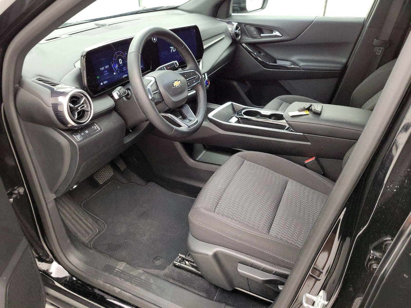 2025 Chevrolet Equinox LT - Photo 12