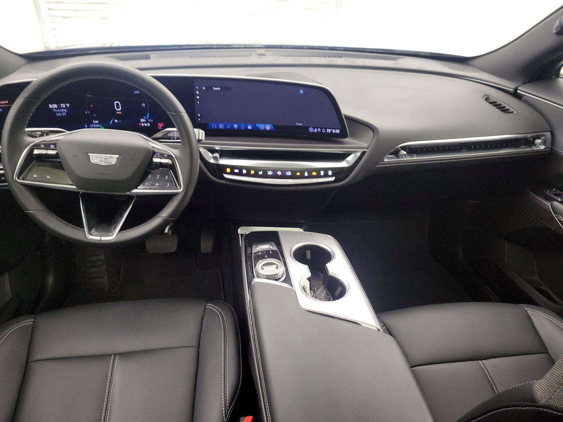 Thumbnail: 2024 Cadillac Lyriq - 9