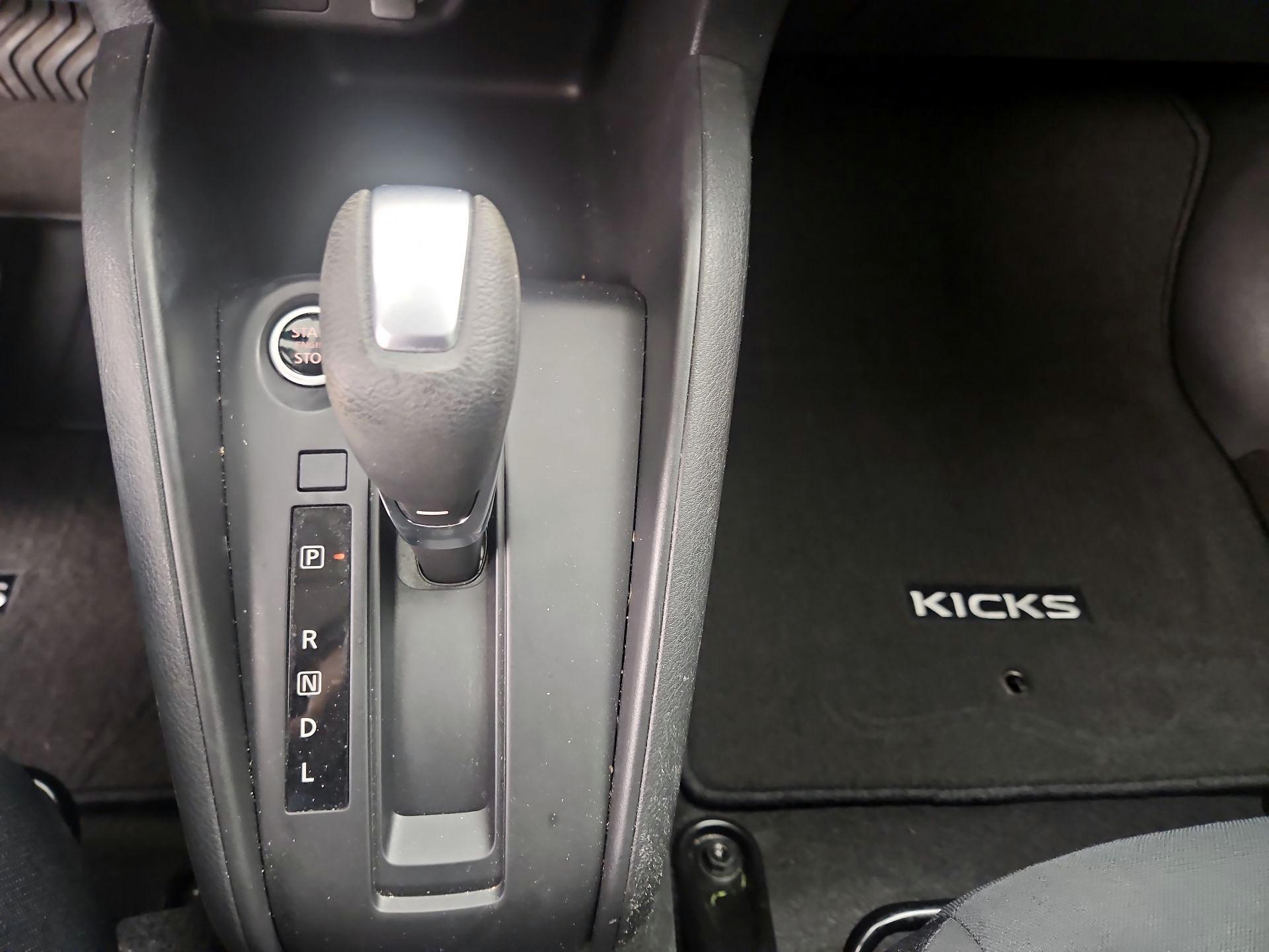 Thumbnail: 2023 Nissan Kicks - 17