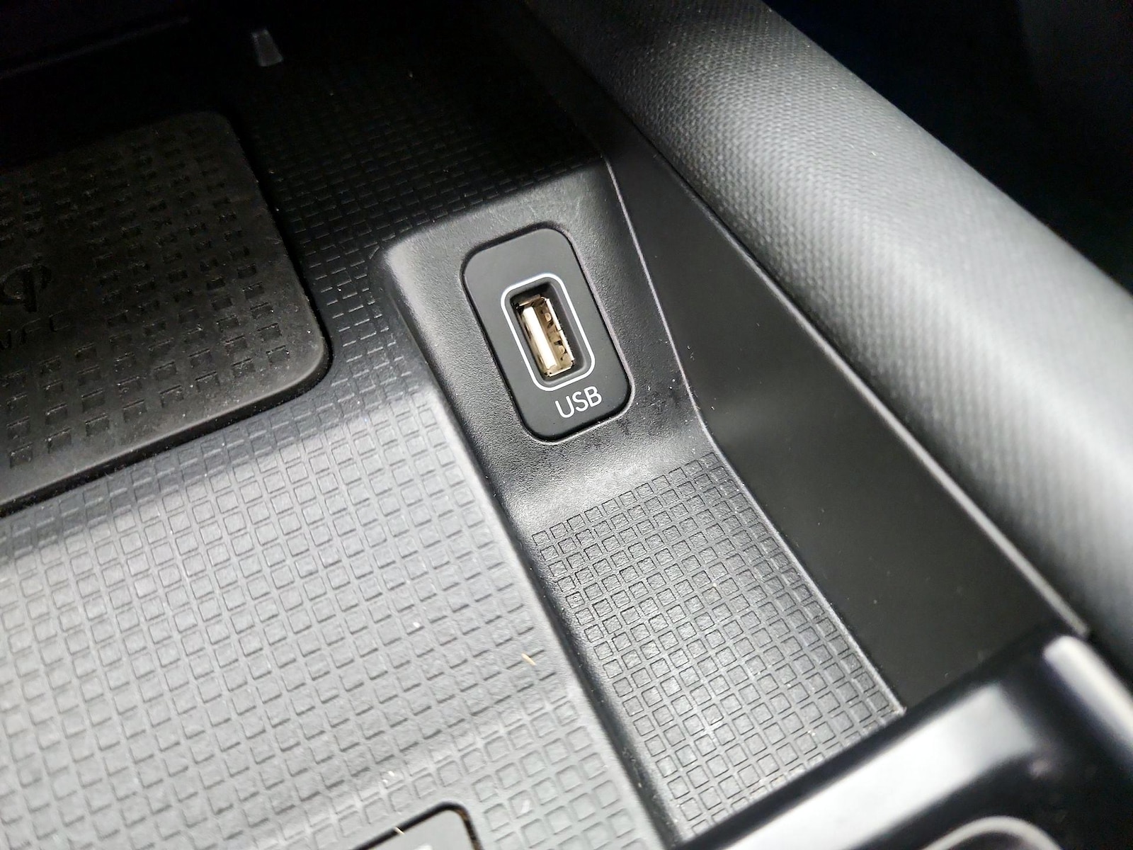 2024 Hyundai IONIQ 6 Limited - Photo 20