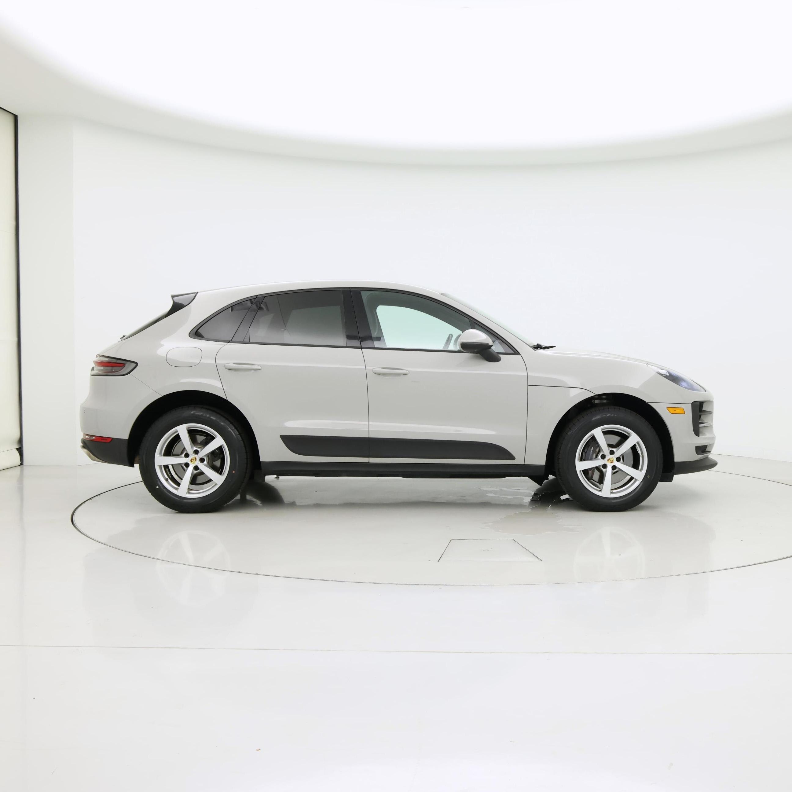 Thumbnail: 2021 Porsche Macan - 7