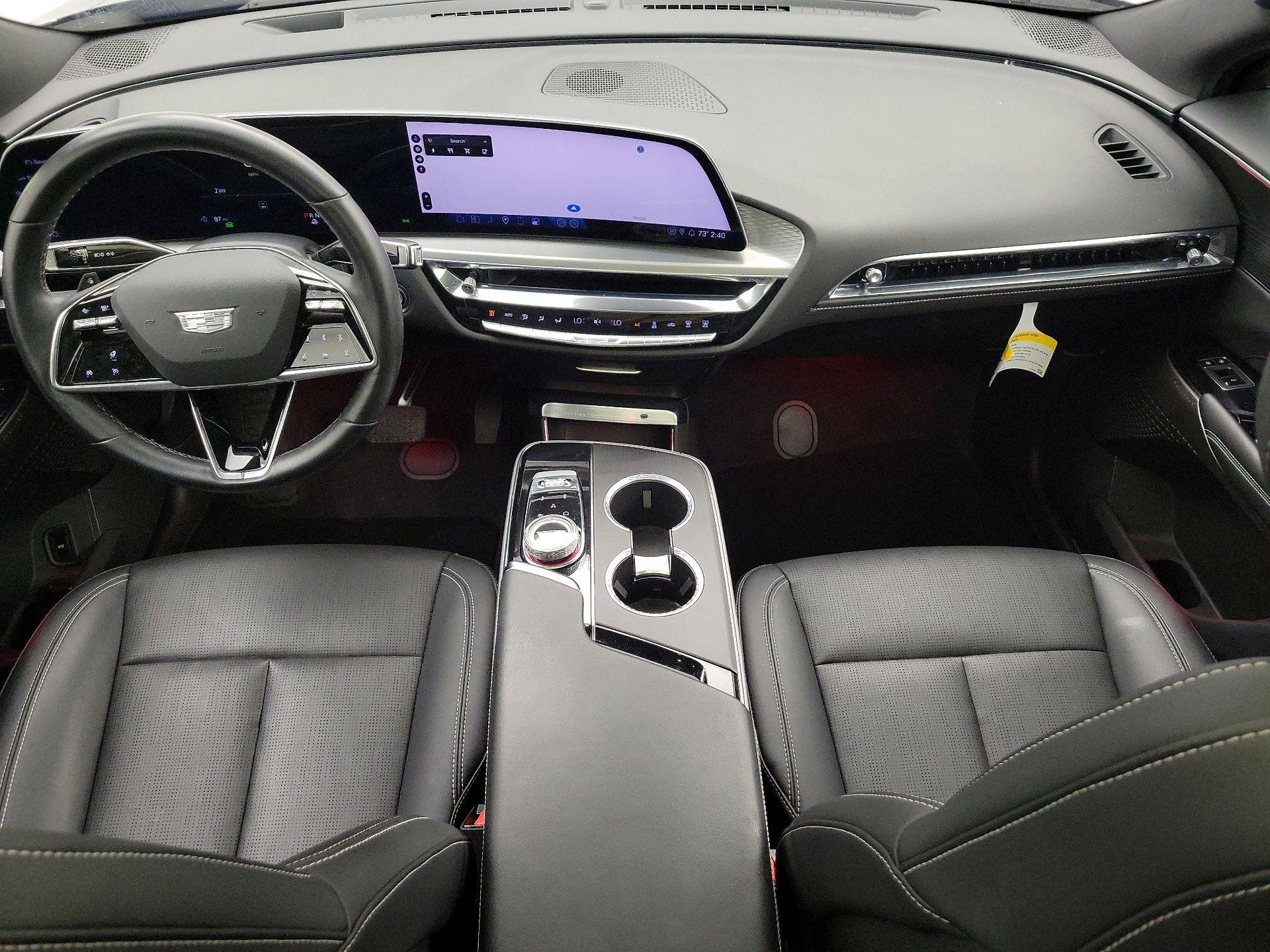 Thumbnail: 2024 Cadillac Lyriq - 9