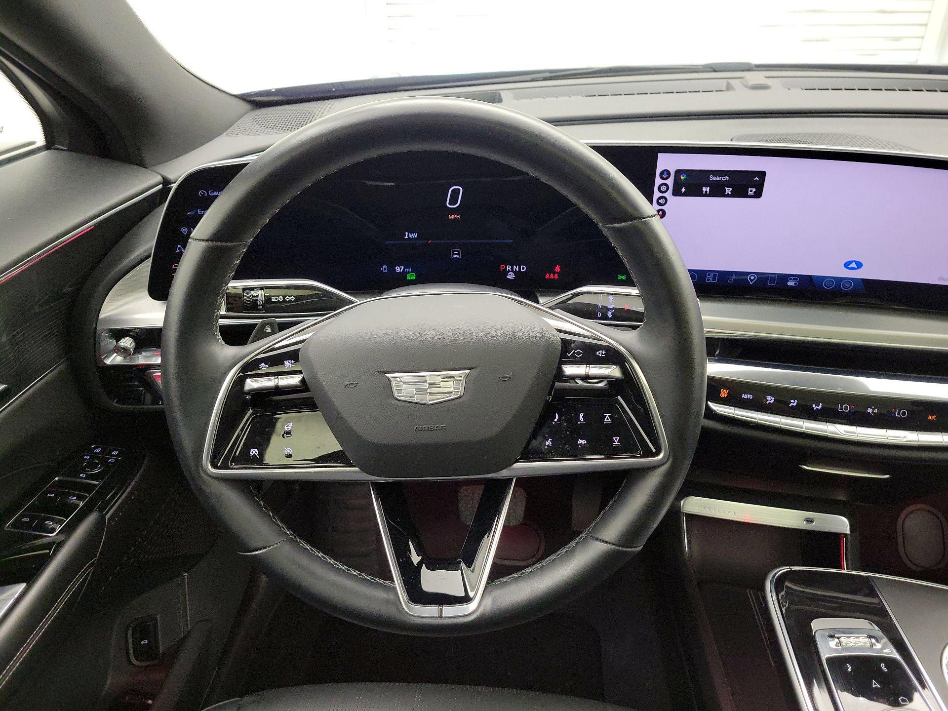 Thumbnail: 2024 Cadillac Lyriq - 10