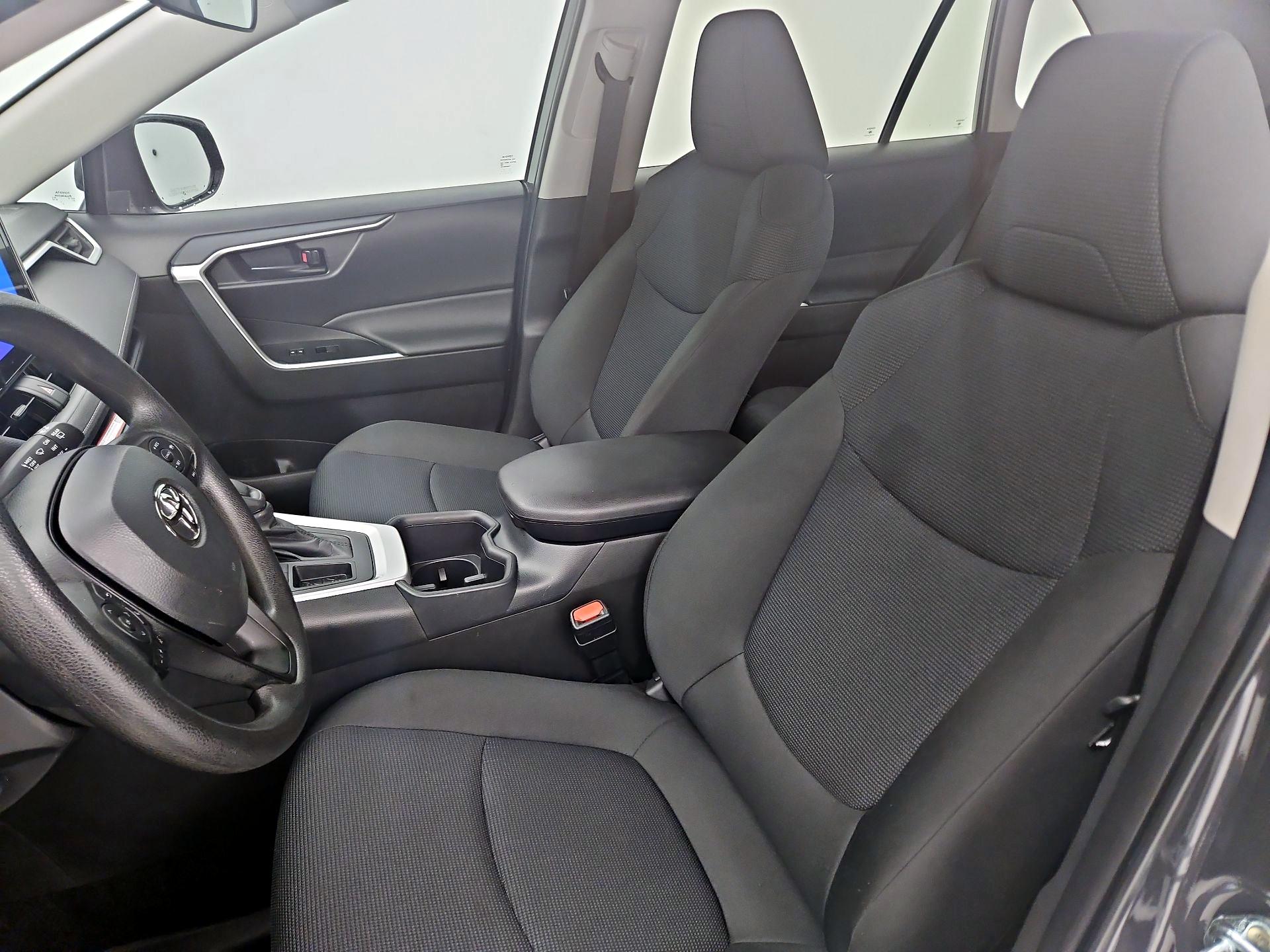 Thumbnail: 2025 Toyota RAV4 - 11