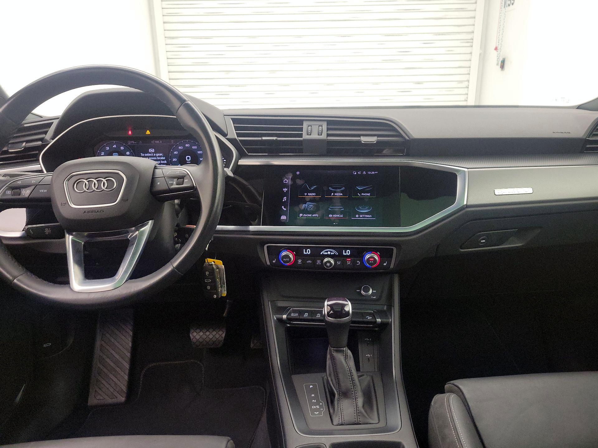 Thumbnail: 2022 Audi Q3 - 9