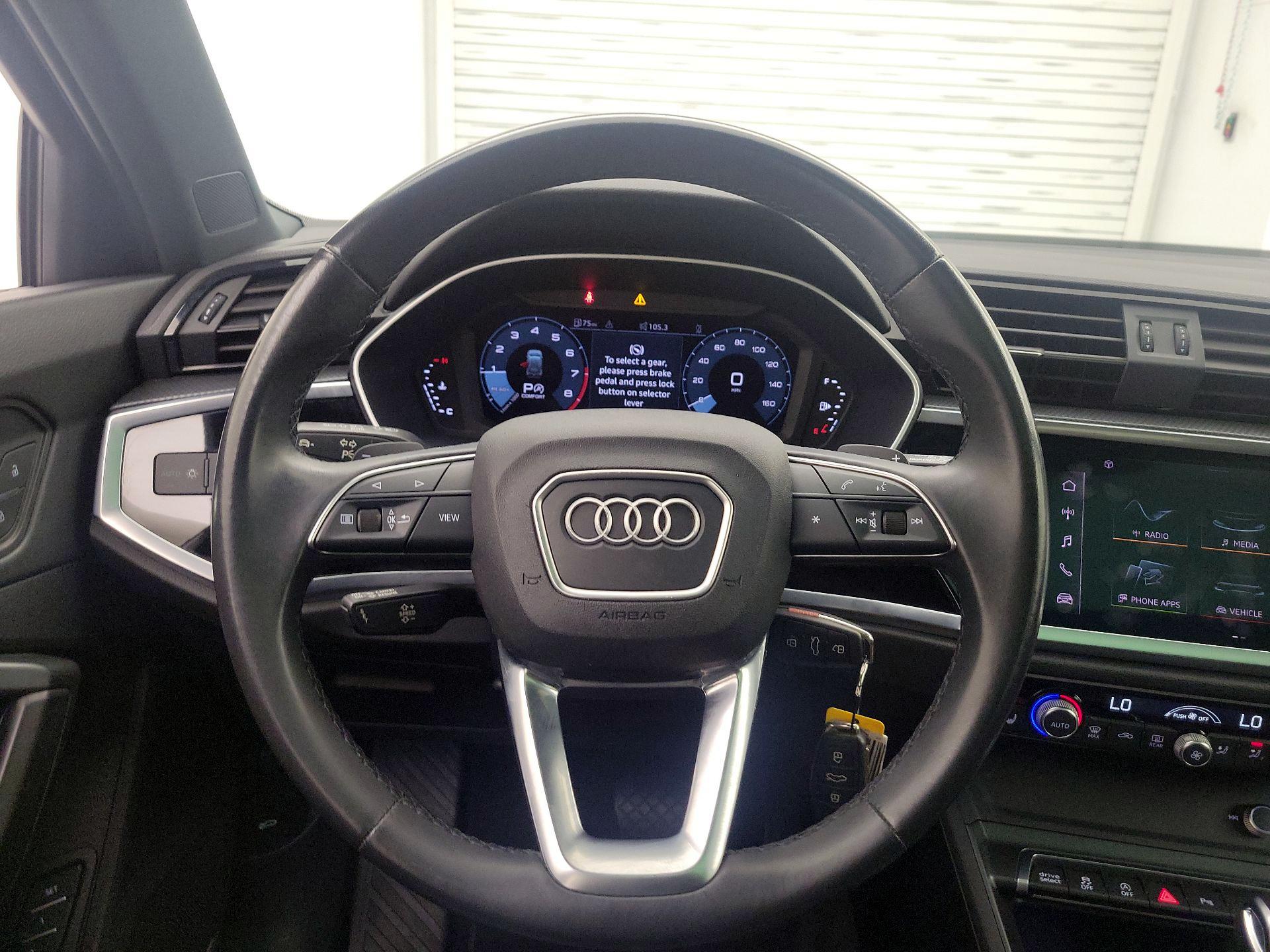 Thumbnail: 2022 Audi Q3 - 10