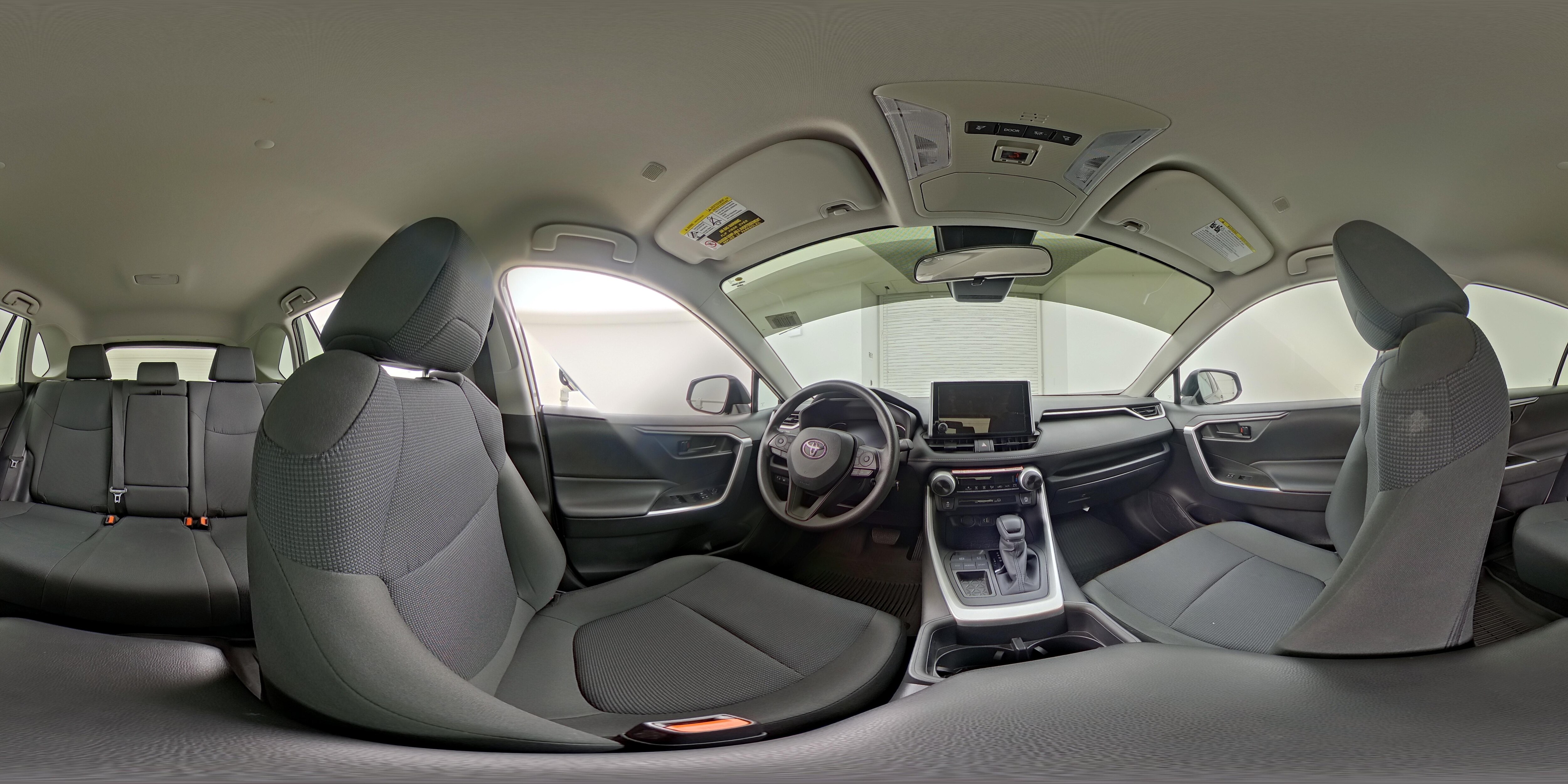 2025 Toyota RAV4 LE - Photo 25