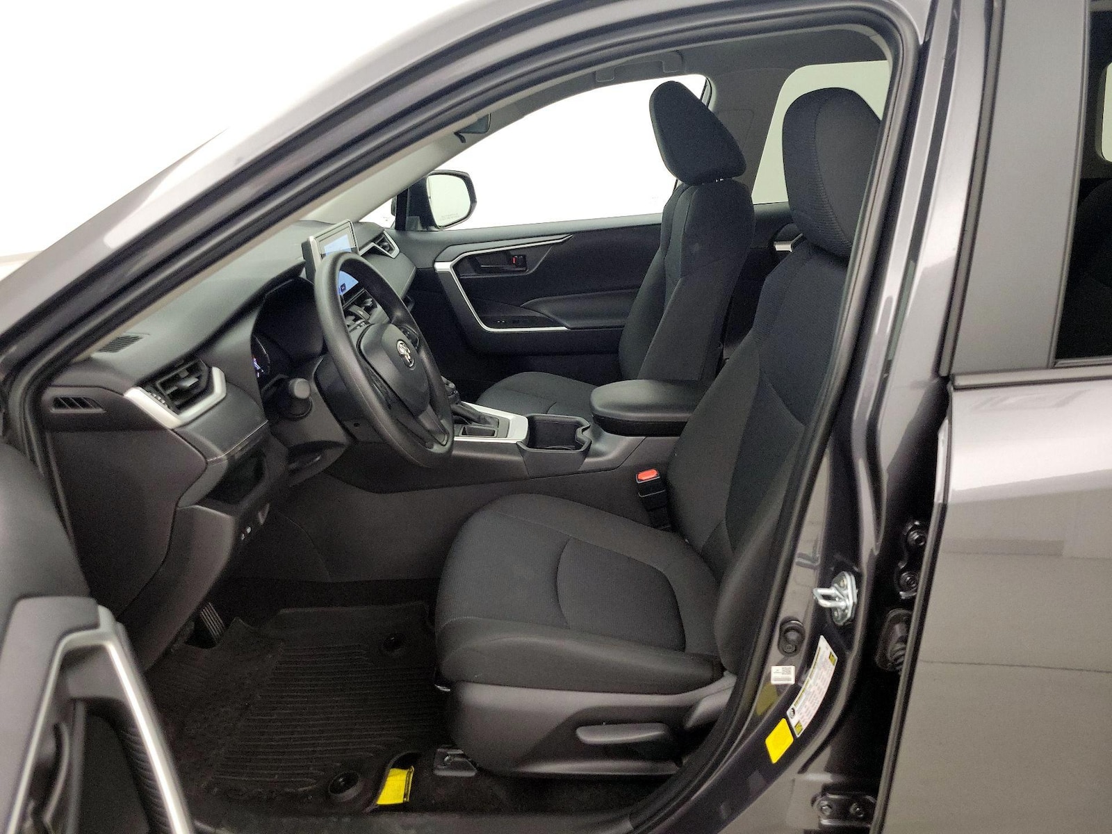 2025 Toyota RAV4 LE - Photo 12