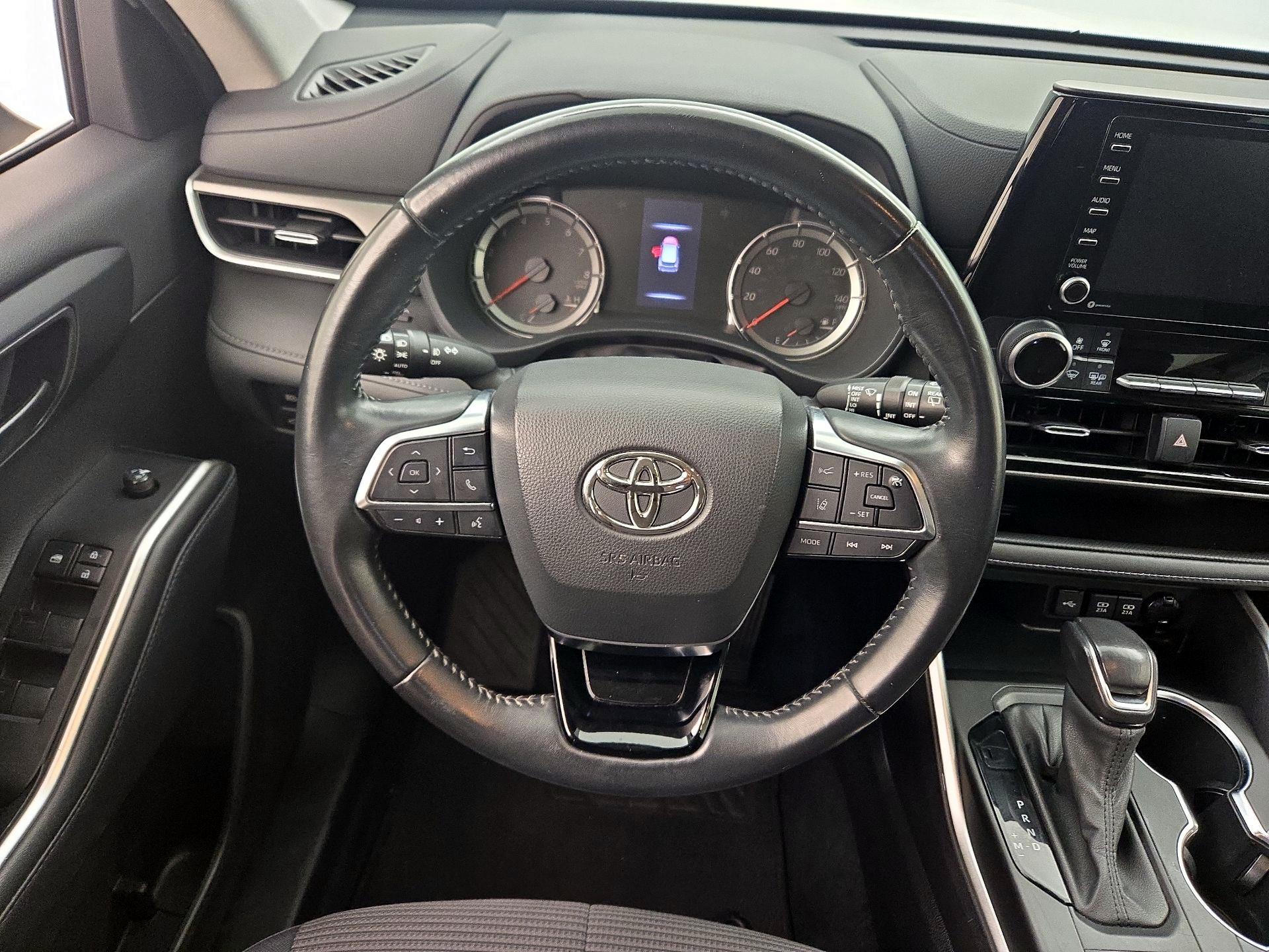Thumbnail: 2021 Toyota Highlander - 10