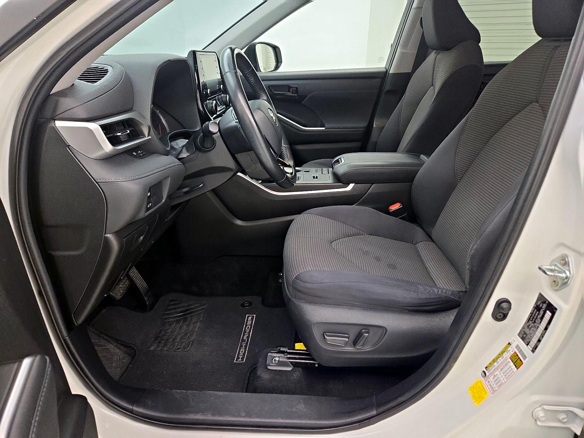 Thumbnail: 2021 Toyota Highlander - 11