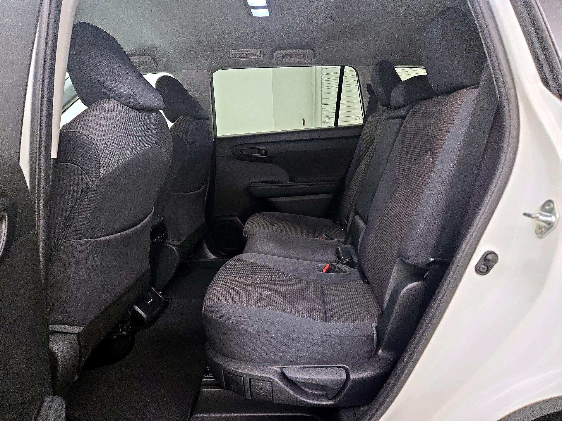 Thumbnail: 2021 Toyota Highlander - 19