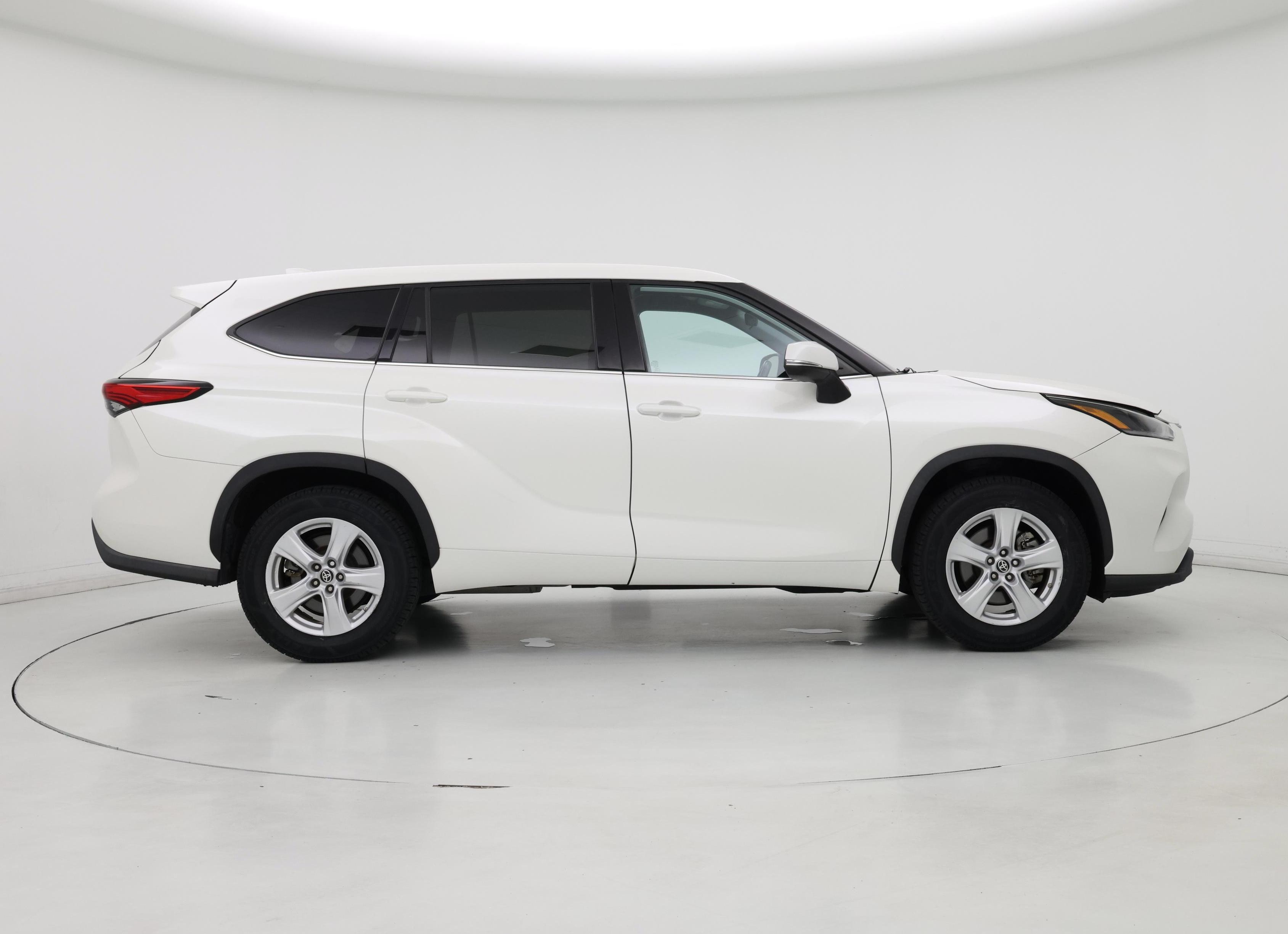 Thumbnail: 2021 Toyota Highlander - 7