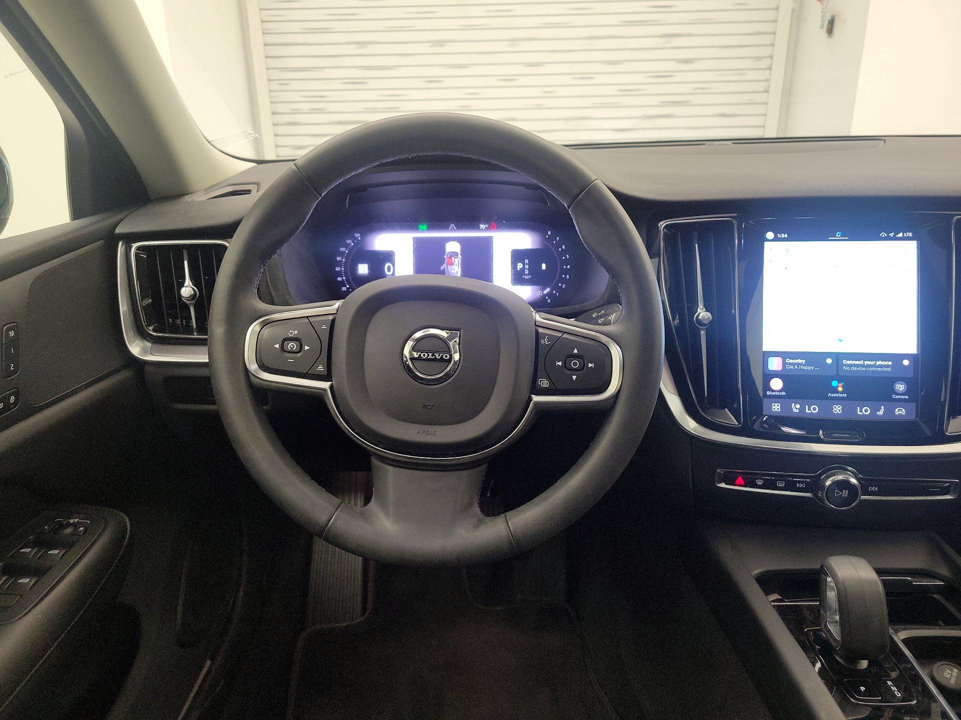 Thumbnail: 2024 Volvo S60 - 10