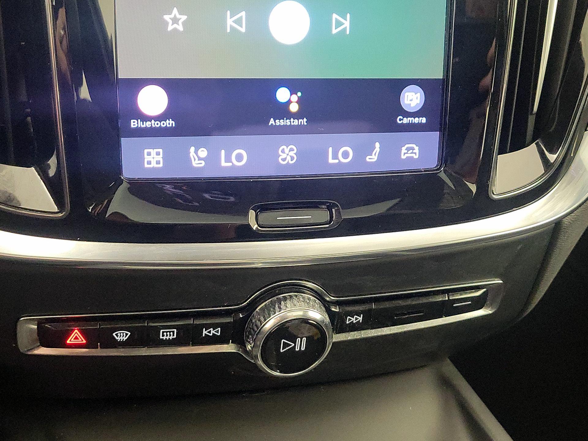 Thumbnail: 2024 Volvo S60 - 17