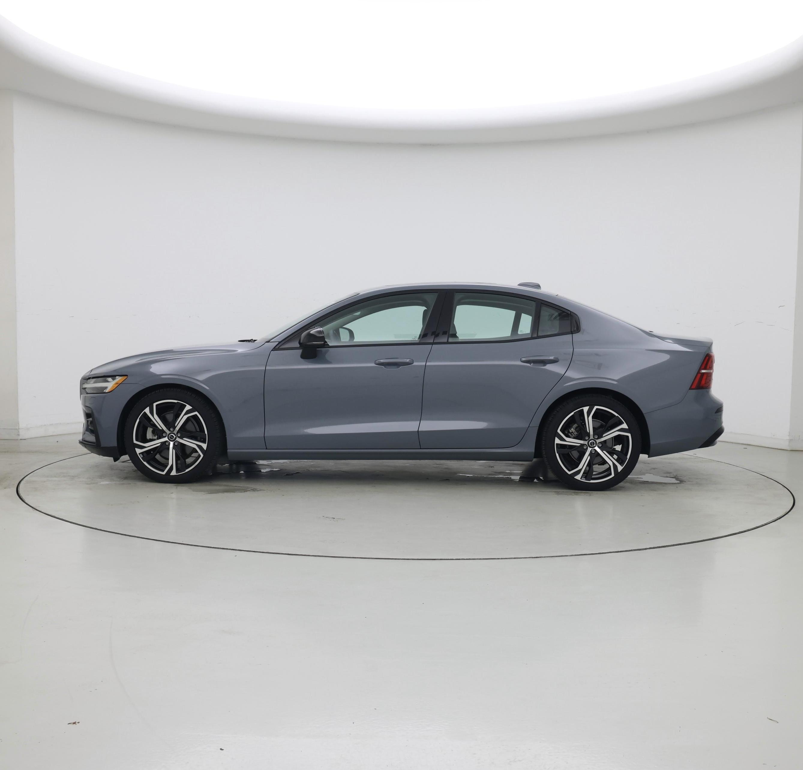 Thumbnail: 2024 Volvo S60 - 3