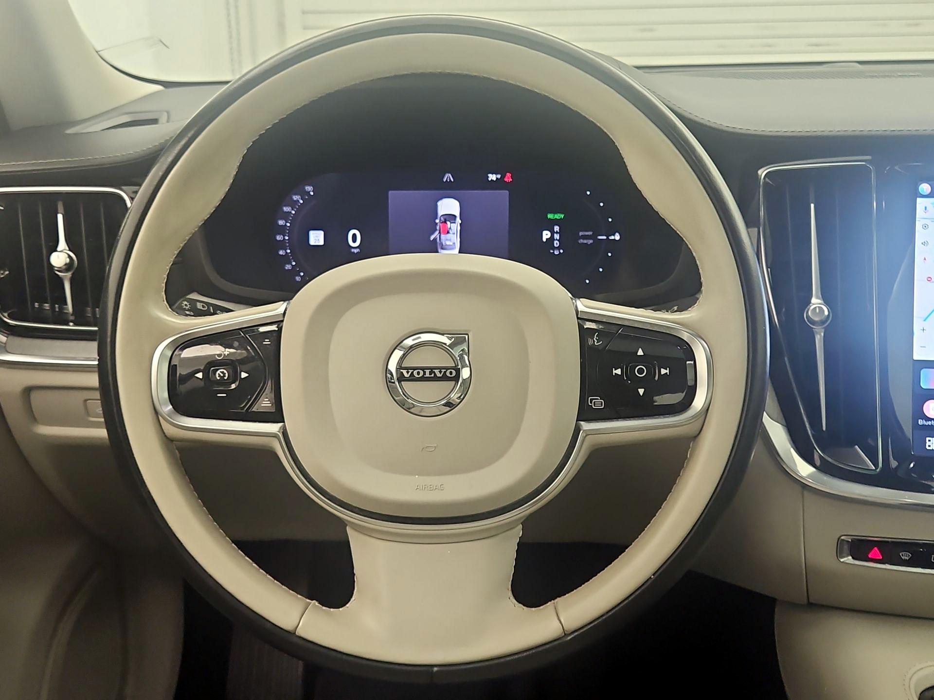 Thumbnail: 2024 Volvo S60 - 10