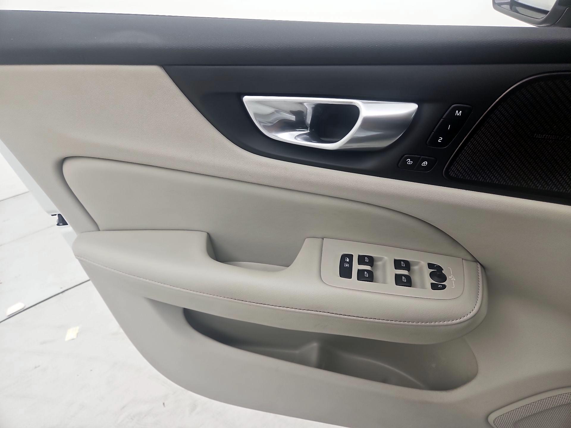 Thumbnail: 2024 Volvo S60 - 12