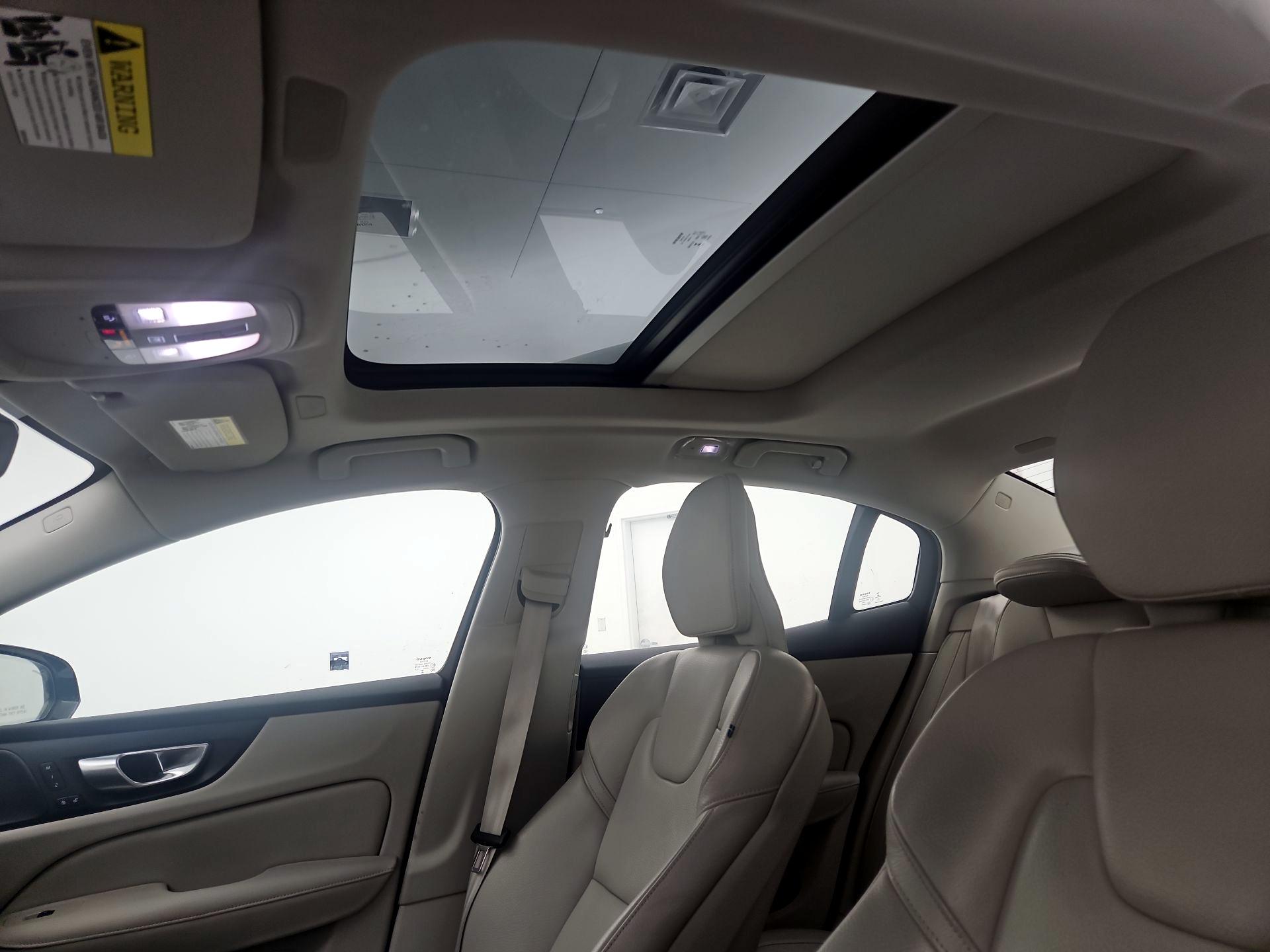 Thumbnail: 2024 Volvo S60 - 20