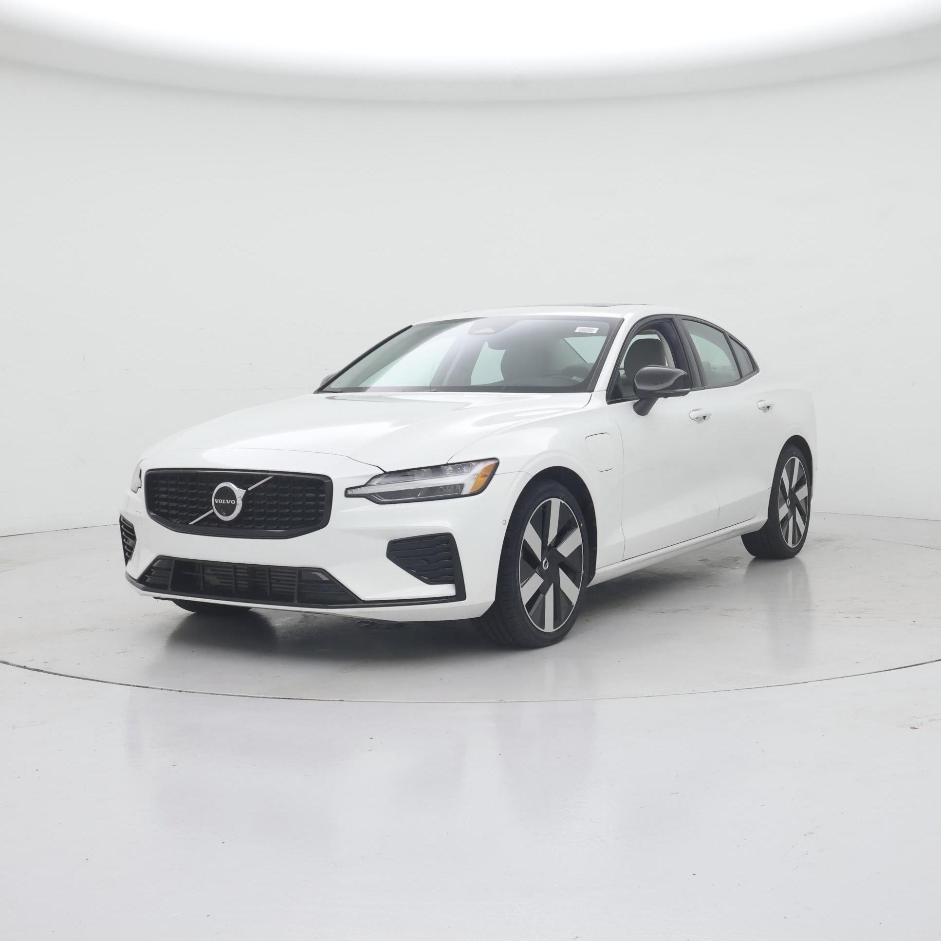 Thumbnail: 2024 Volvo S60 - 4