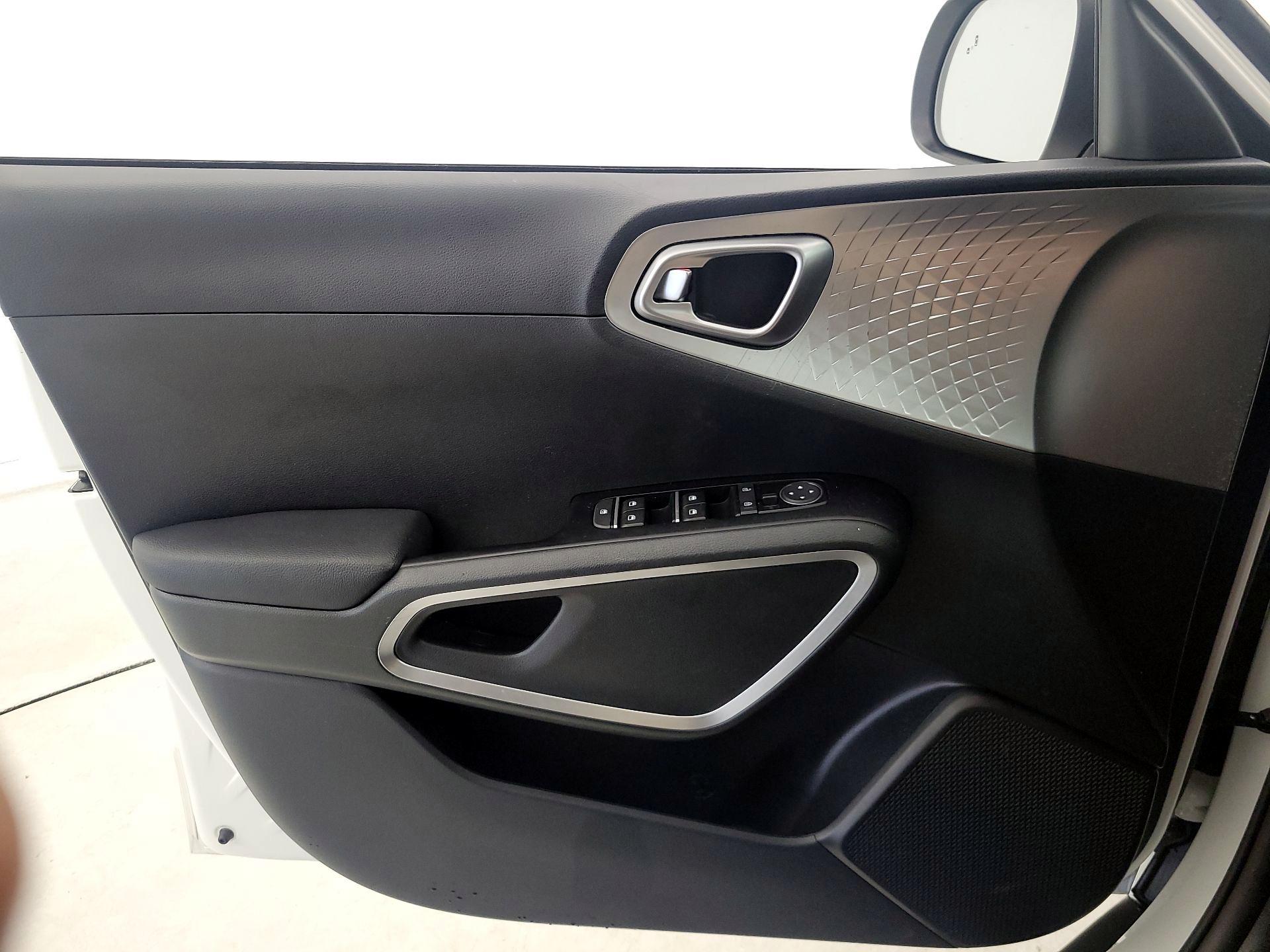Thumbnail: 2025 Kia Soul - 12
