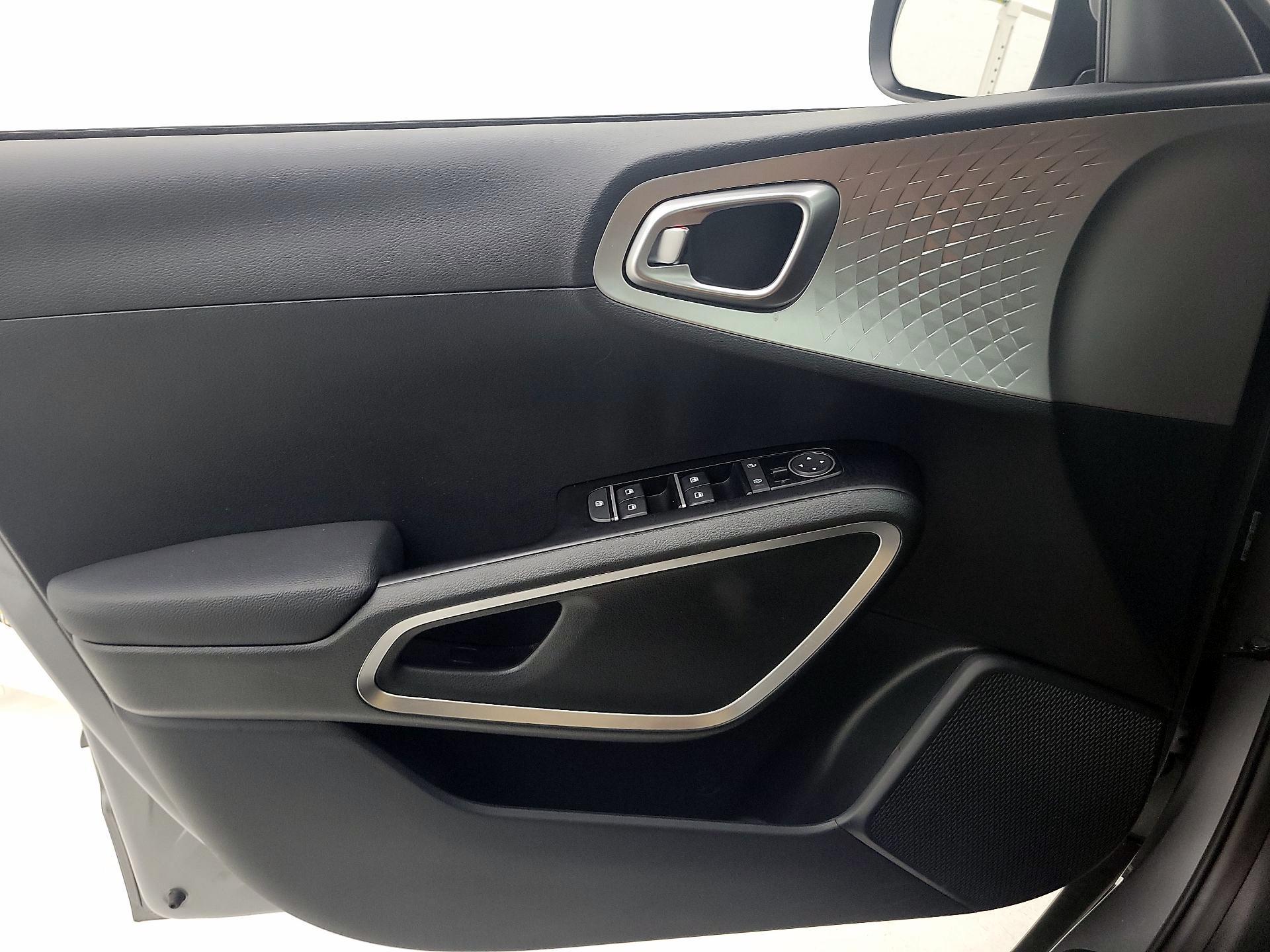 Thumbnail: 2025 Kia Soul - 12