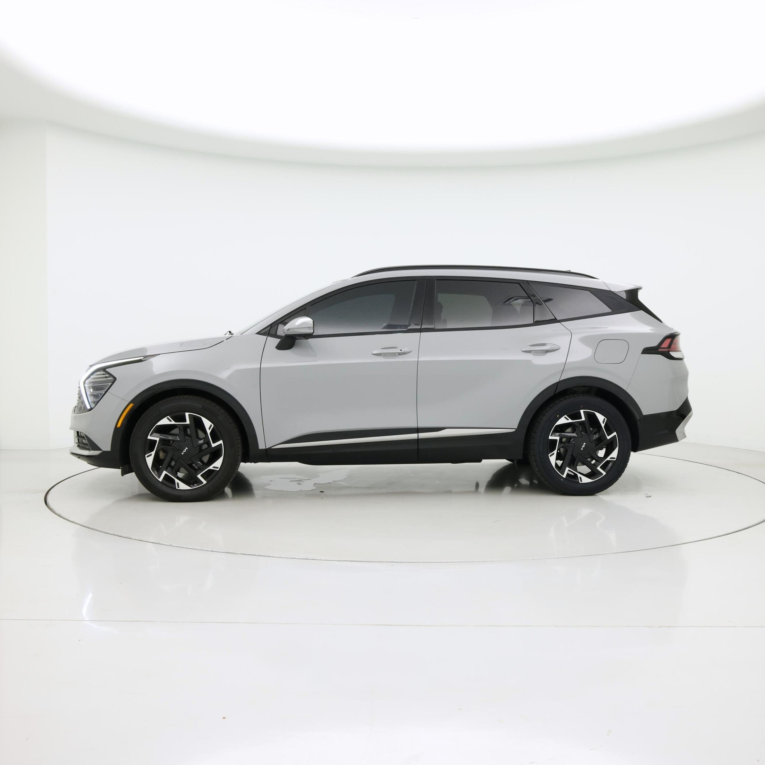 Thumbnail: 2023 Kia Sportage - 3