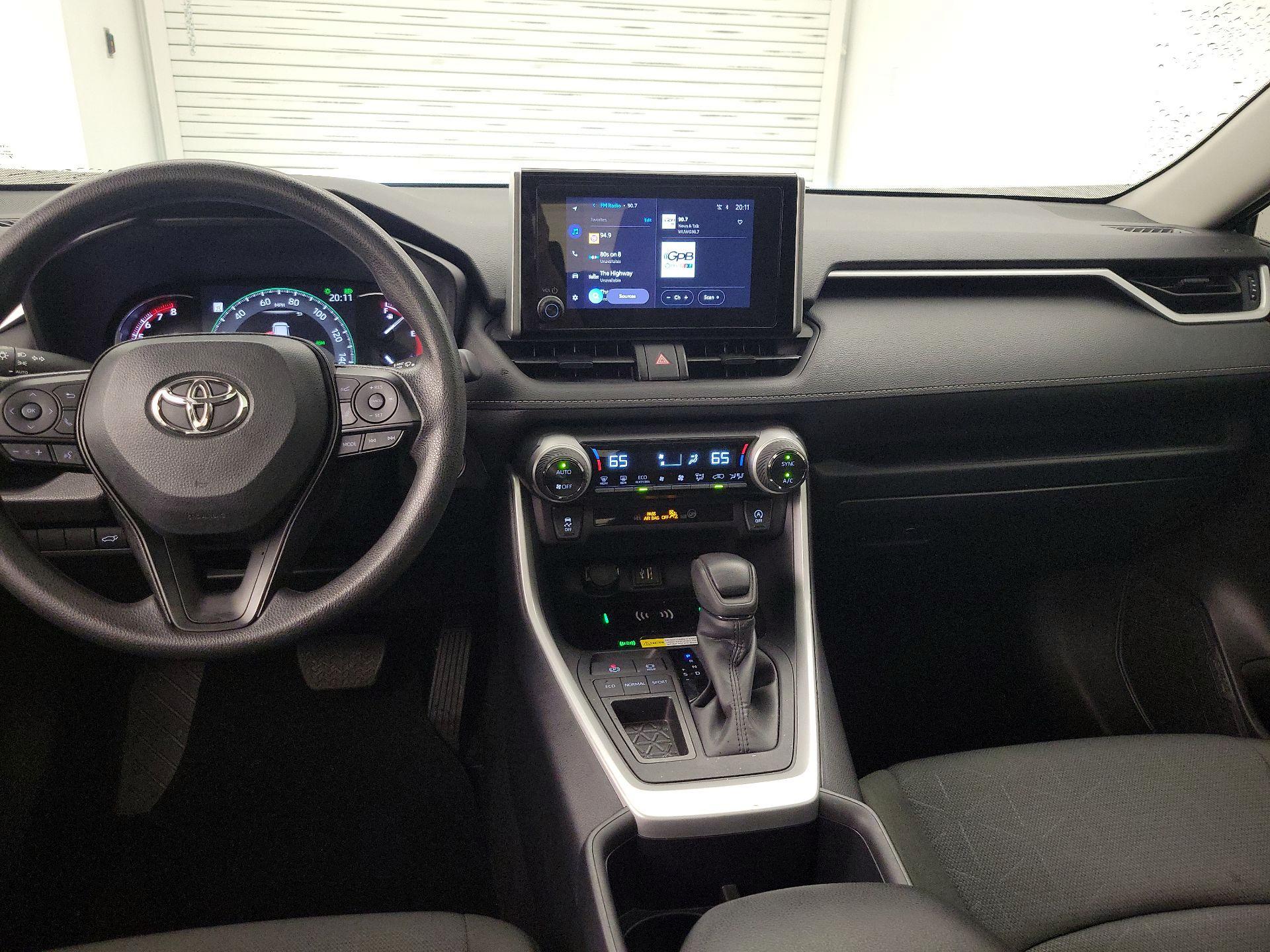 Thumbnail: 2025 Toyota RAV4 - 9