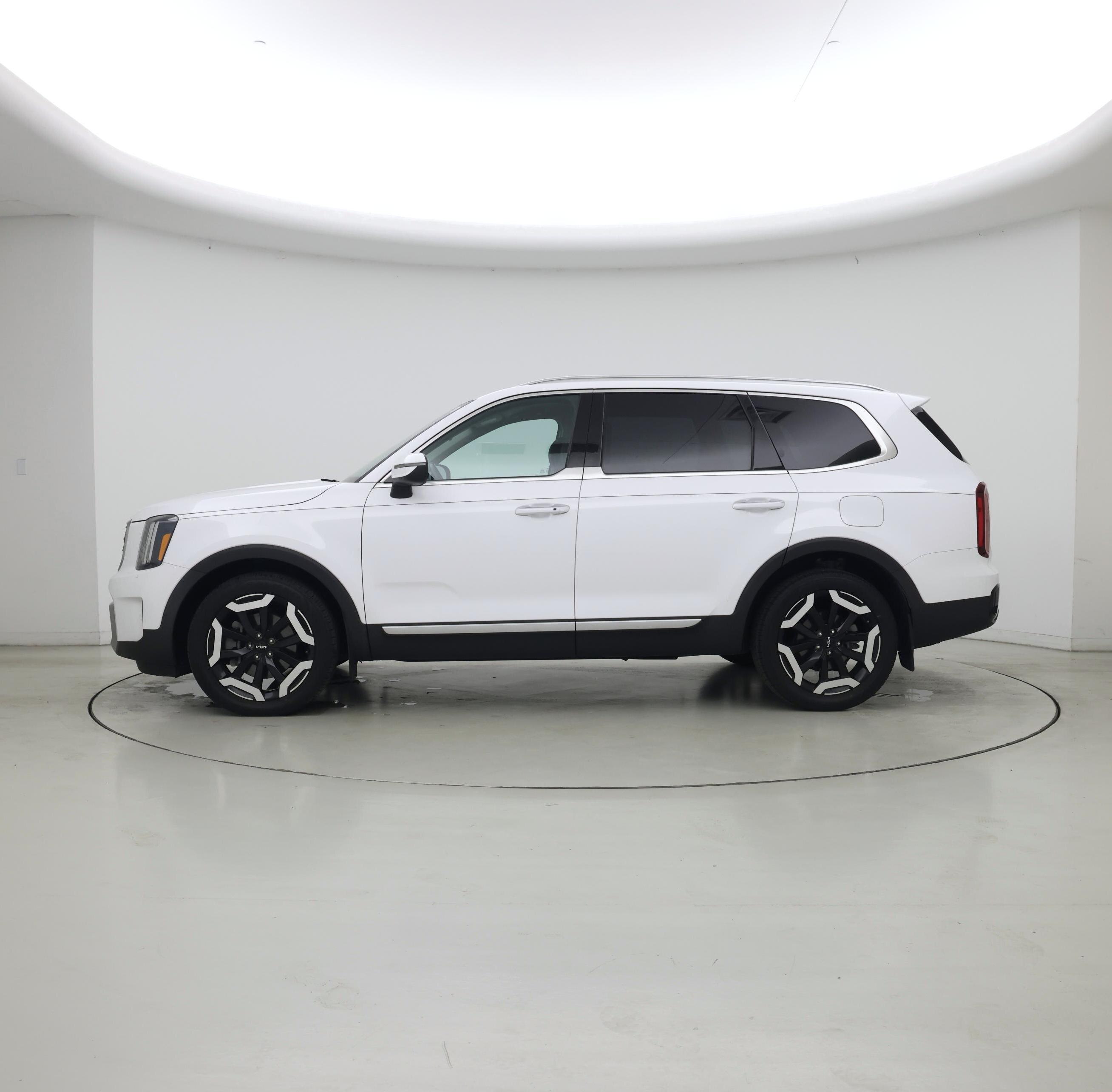 Thumbnail: 2023 Kia Telluride - 3