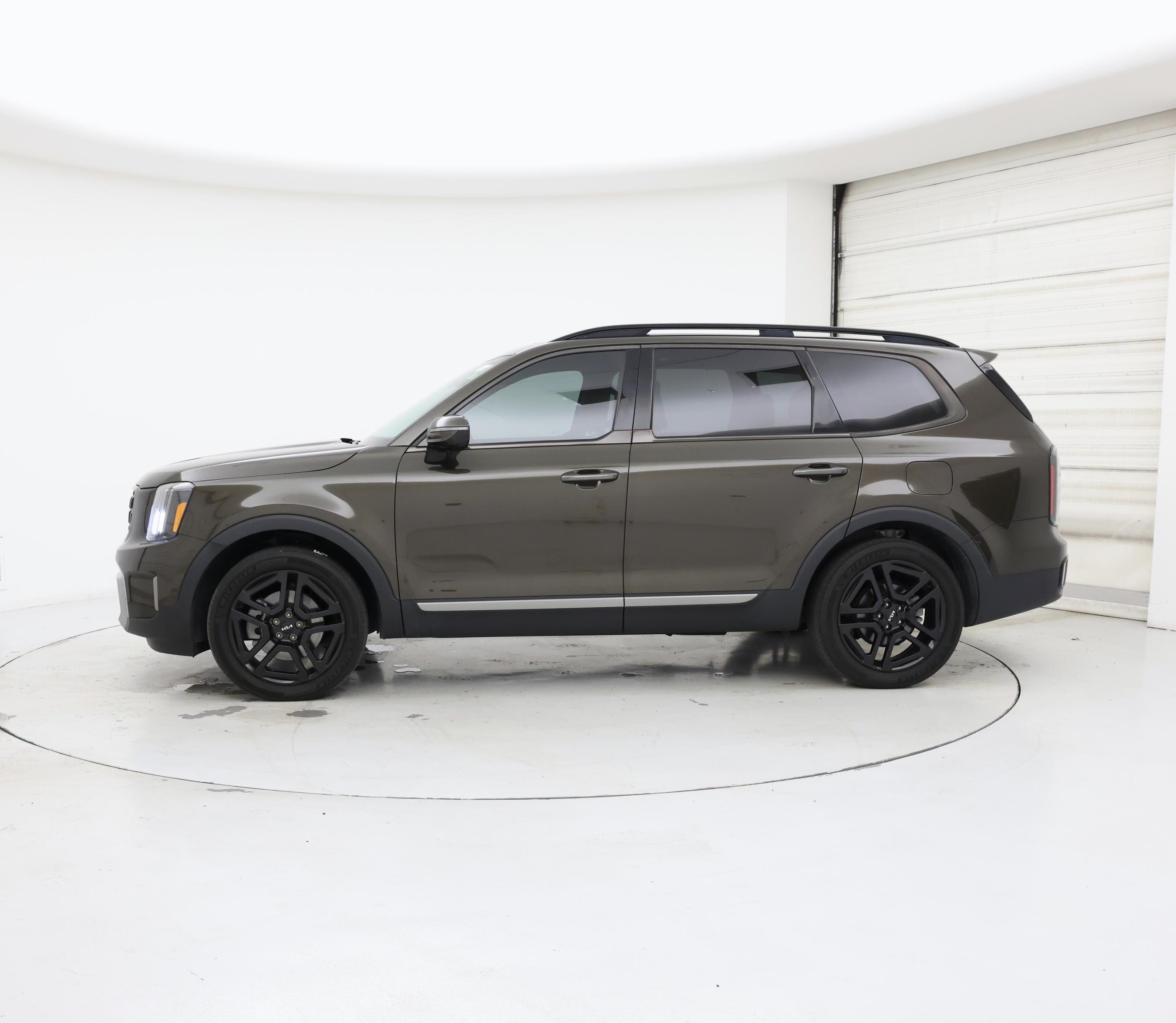 Thumbnail: 2023 Kia Telluride - 3